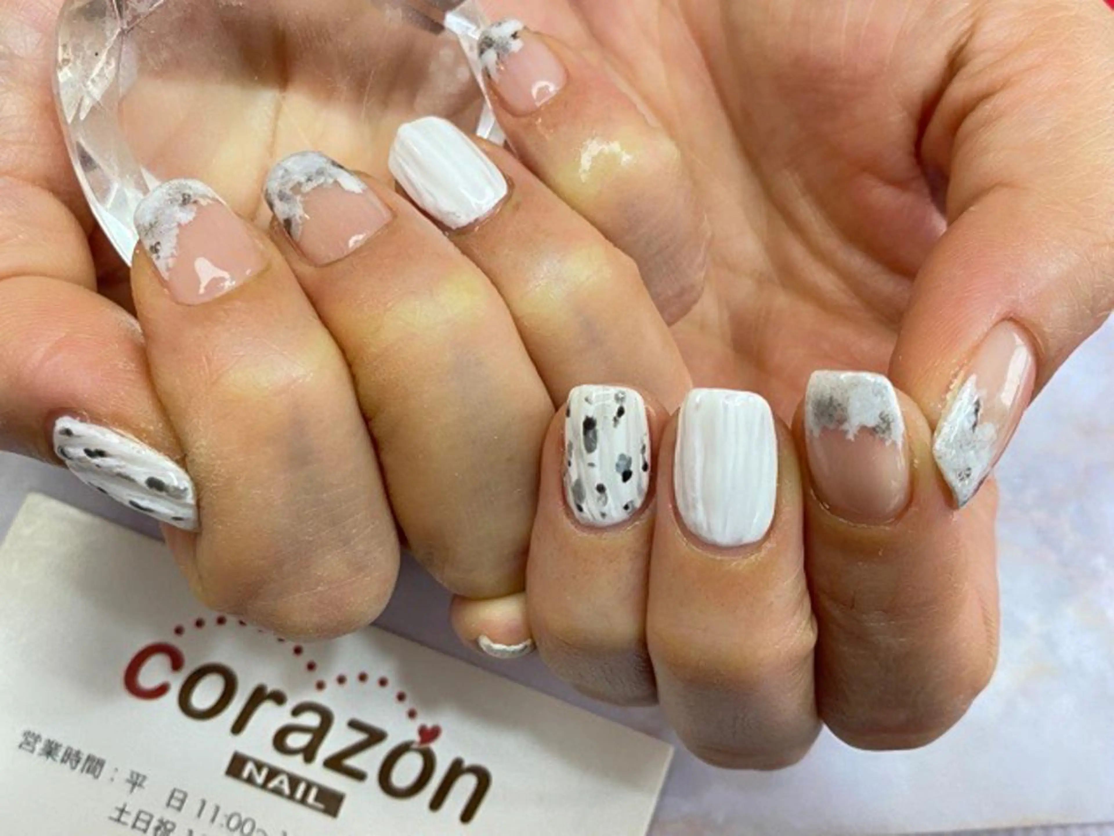 ネイル アートネイル ジェルネイル ホワイト corazon所属・ネイリスト aicoのネイルデザイン