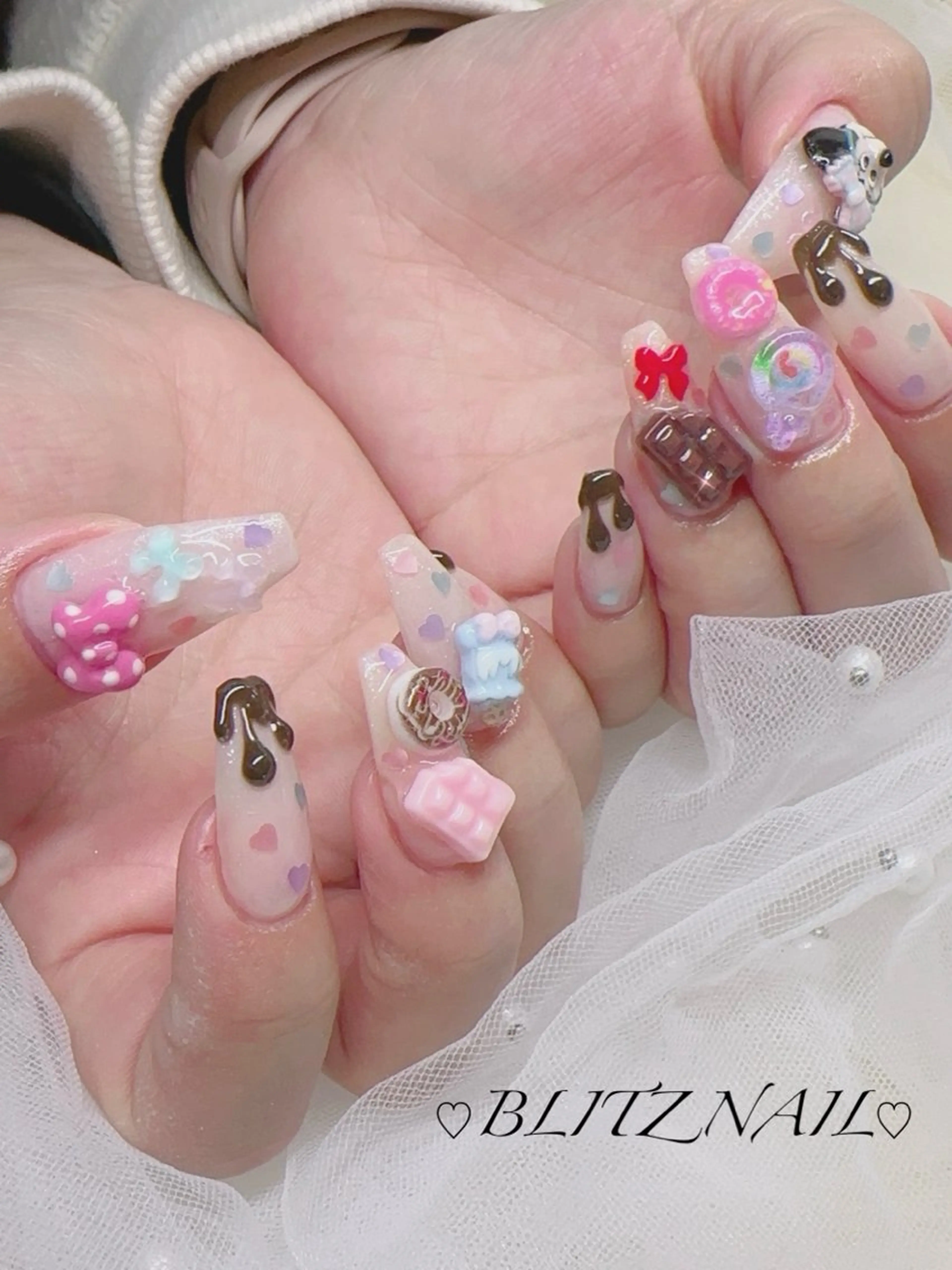 ネイル BLITZ Nail 岩田💅🏻✨のネイルデザイン