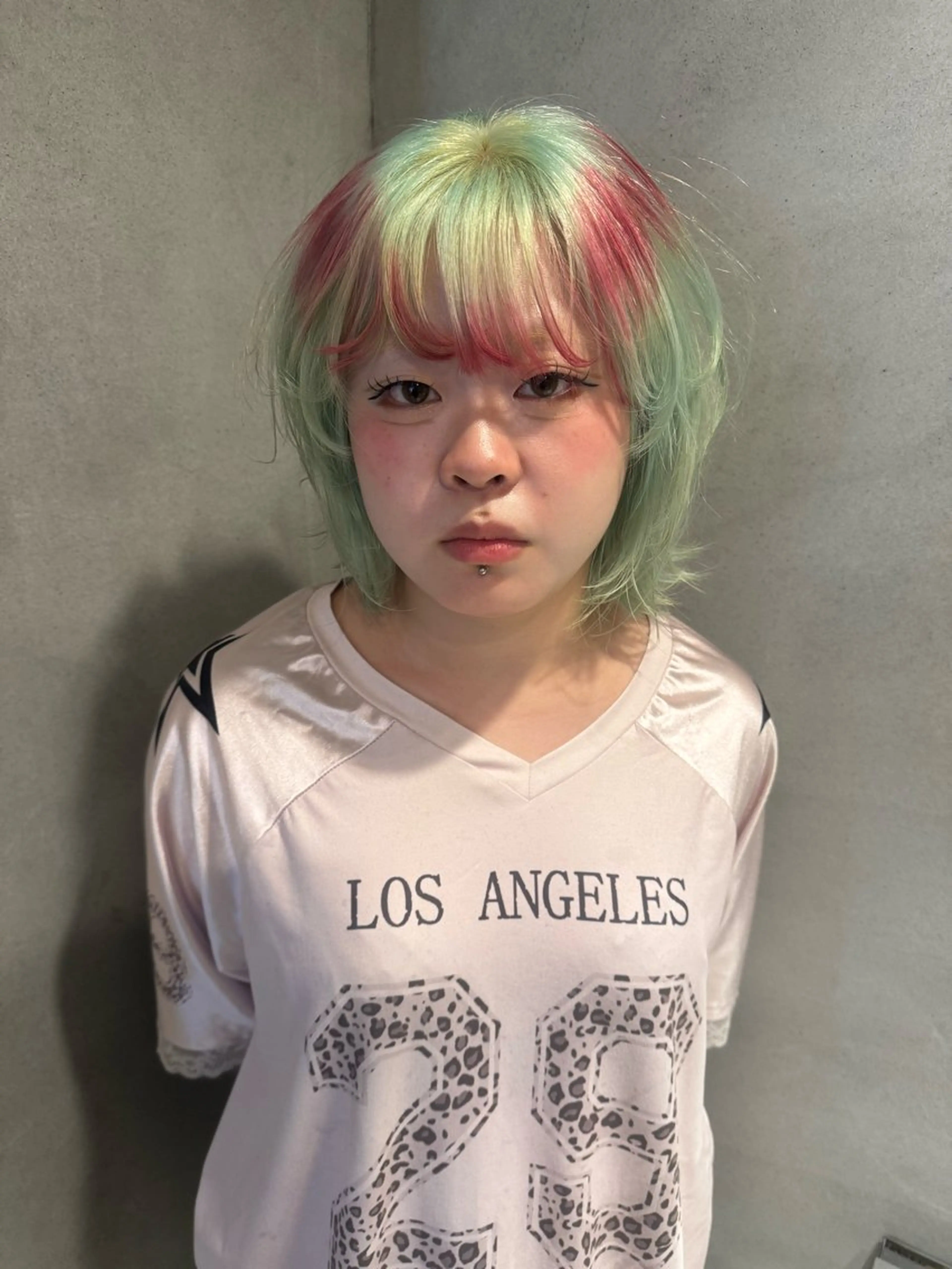 ミディアム ヘアカラー LINDO TOKYO UMEDA所属・堂本 陽のヘアスタイル