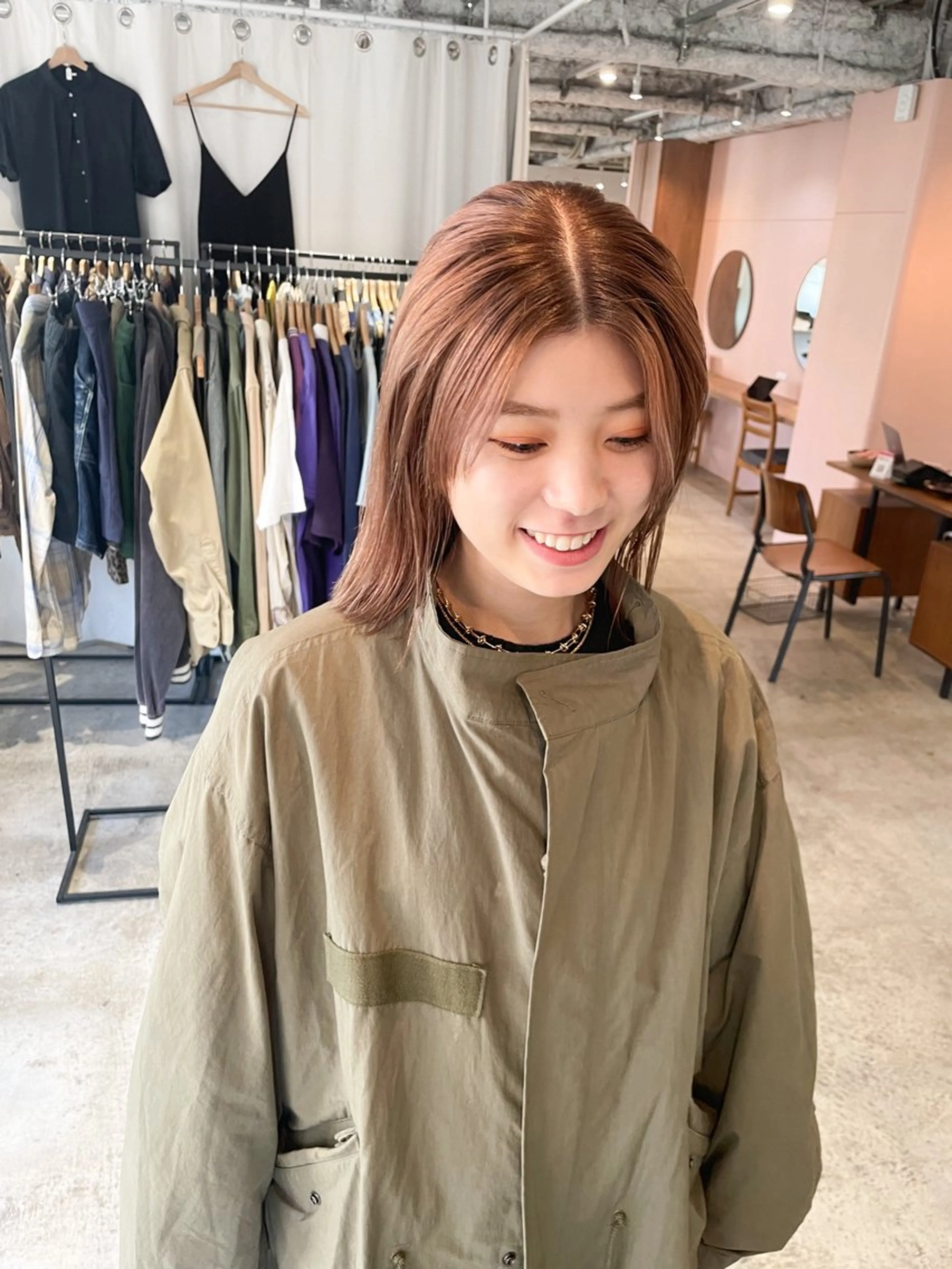 ミディアム カラー ベージュカラー サイドバング カット ヘアカラー Takuma Suzuki中目黒のヘアスタイル