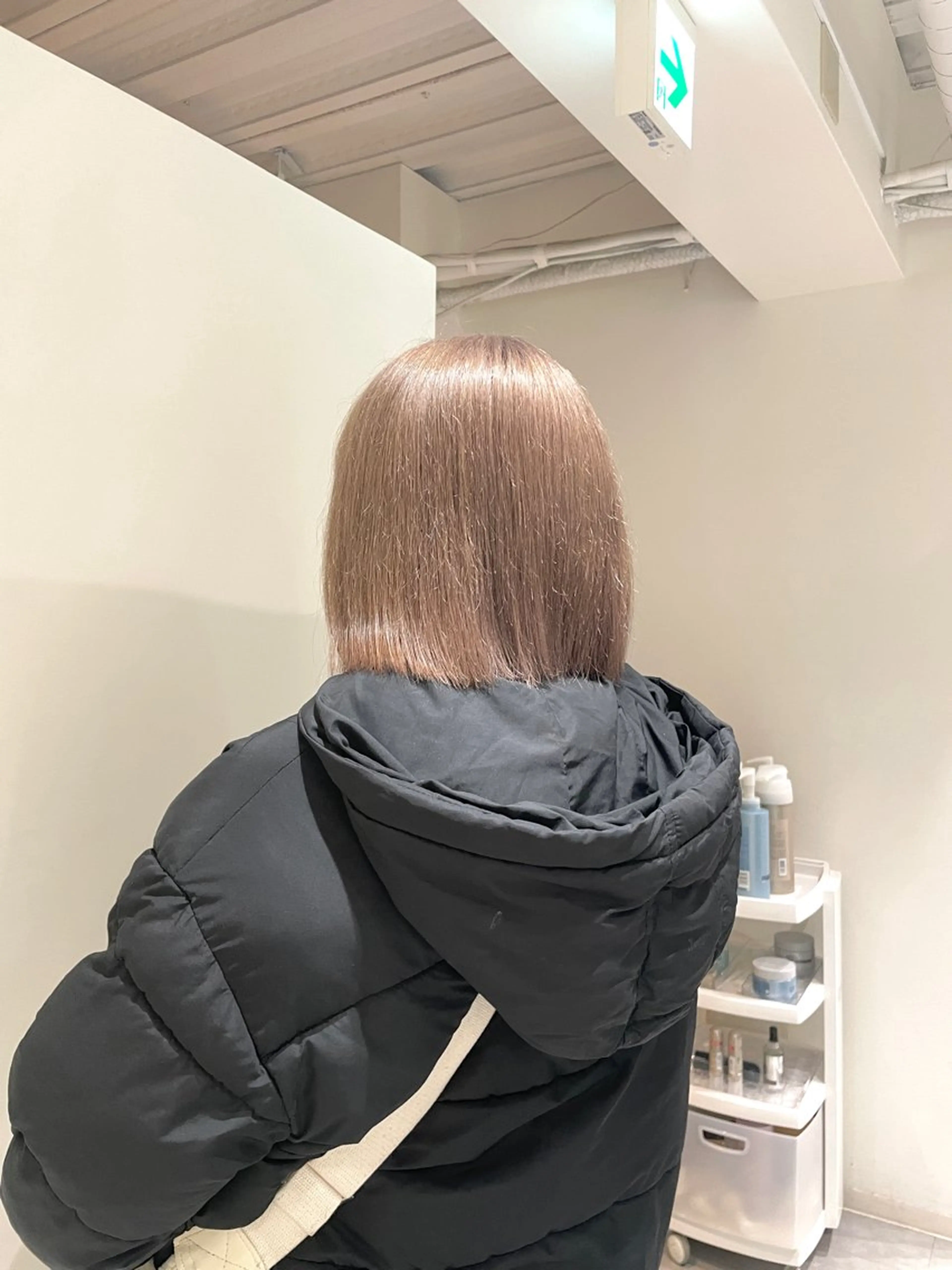 ショート カラー ベージュカラー ブリーチ ミルクティーベージュ fuka/梅田/ ミルクティーベージュのヘアスタイル