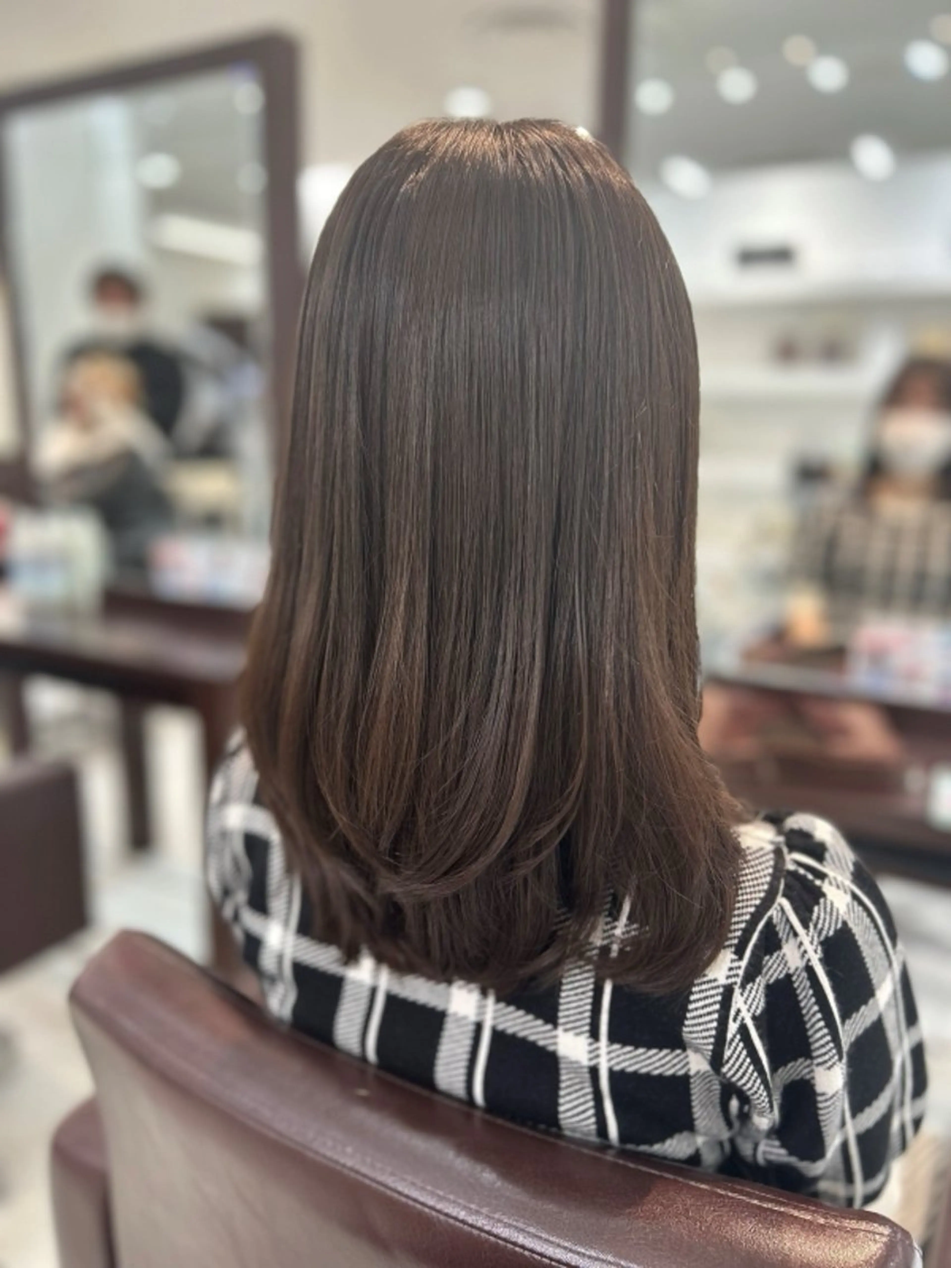 ミディアム 縮毛矯正、髪質改善 肘以上無料のヘアスタイル