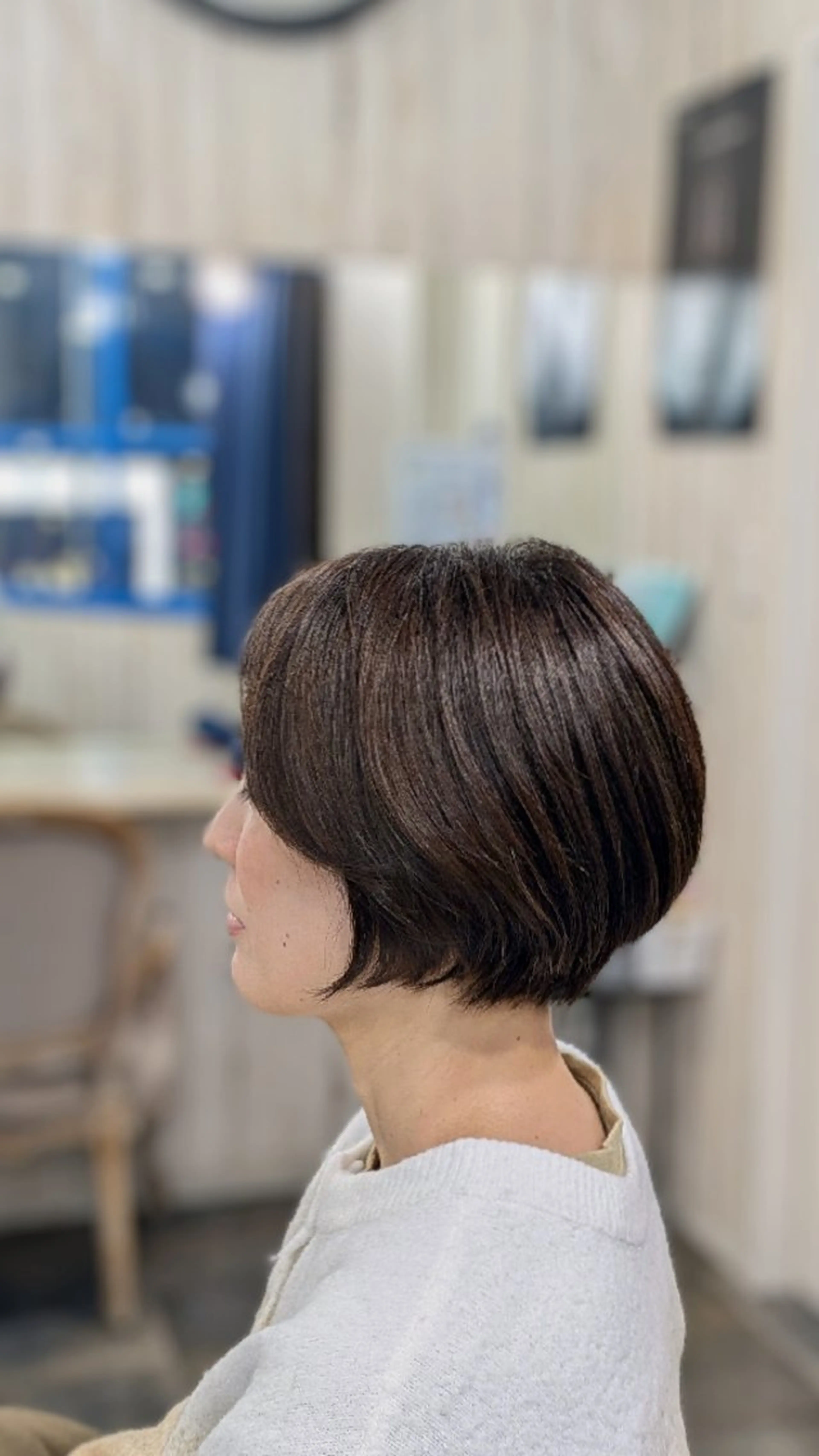 ショート カラー ショートボブ ハンサムショート 丸みショート ハイライトカラー ボブ カット ヘアカラー トリートメント メンズパーマ/顔周り レイヤー店長えのもとのヘアスタイル