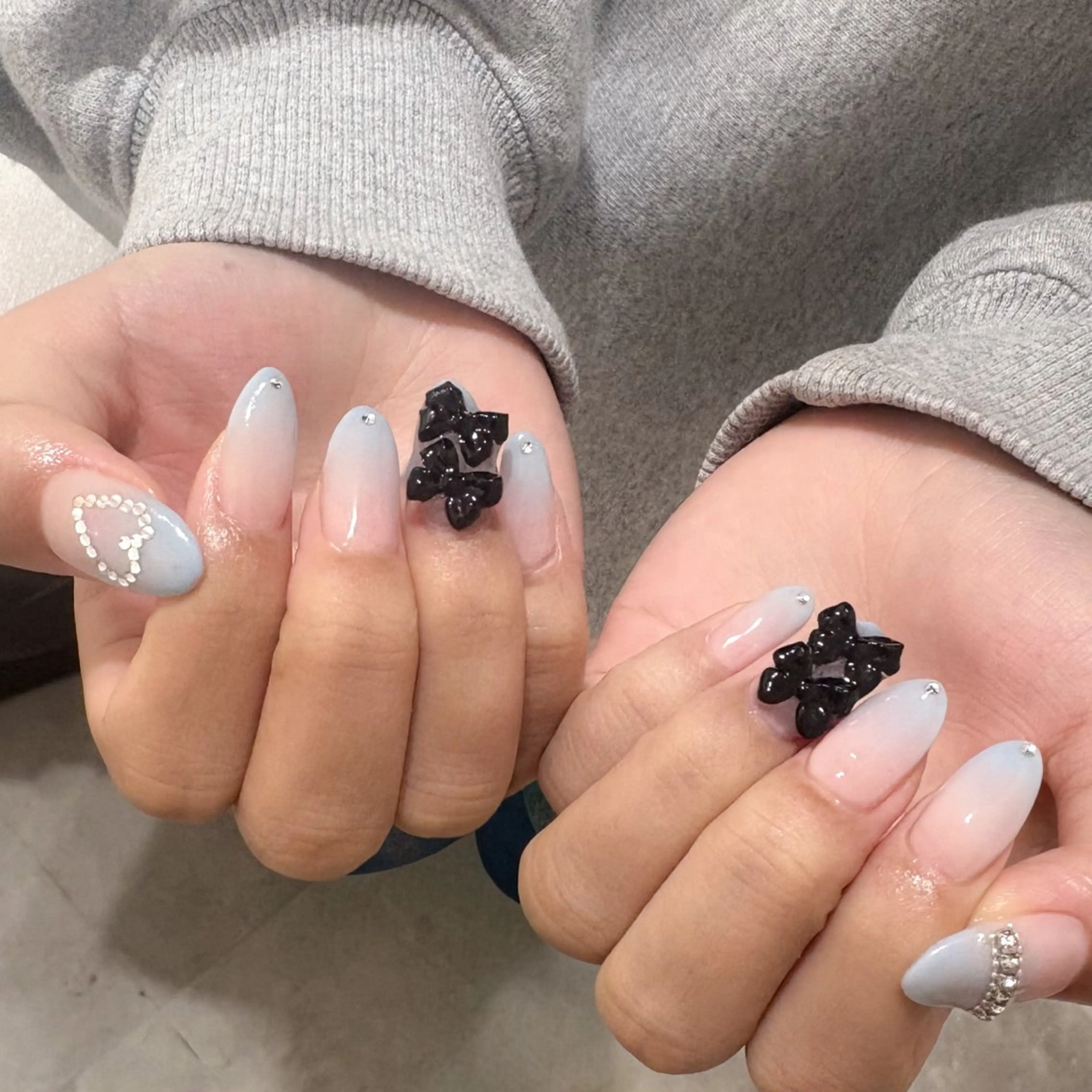 ネイル 水色 Belle まえだ ⋆. 𐙚 ⌒♡｡．のネイルデザイン