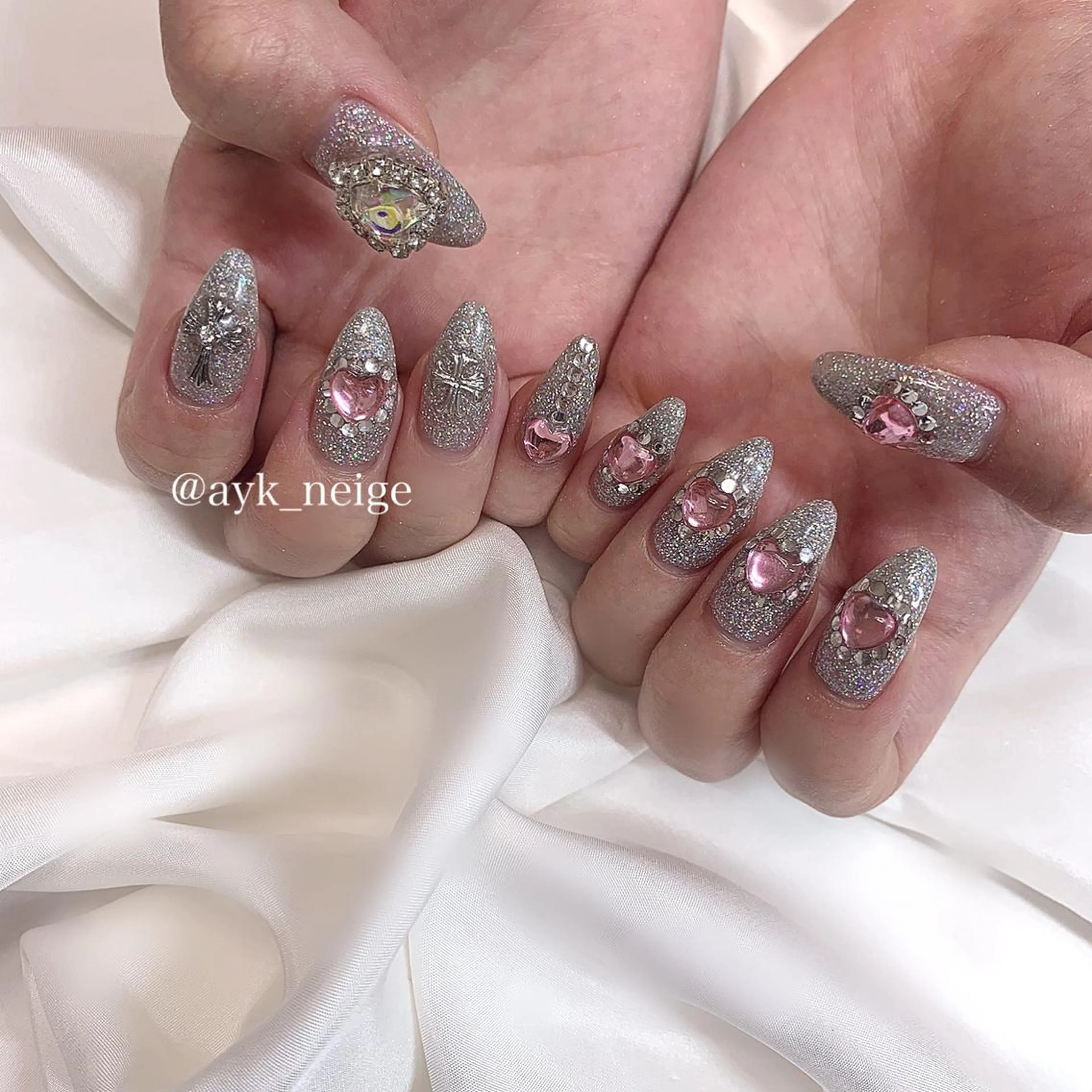 ネイル オーロラネイル フットネイル ハート キラキラネイル 韓国ネイル n'eige nail所属・大谷 綾香のネイルデザイン
