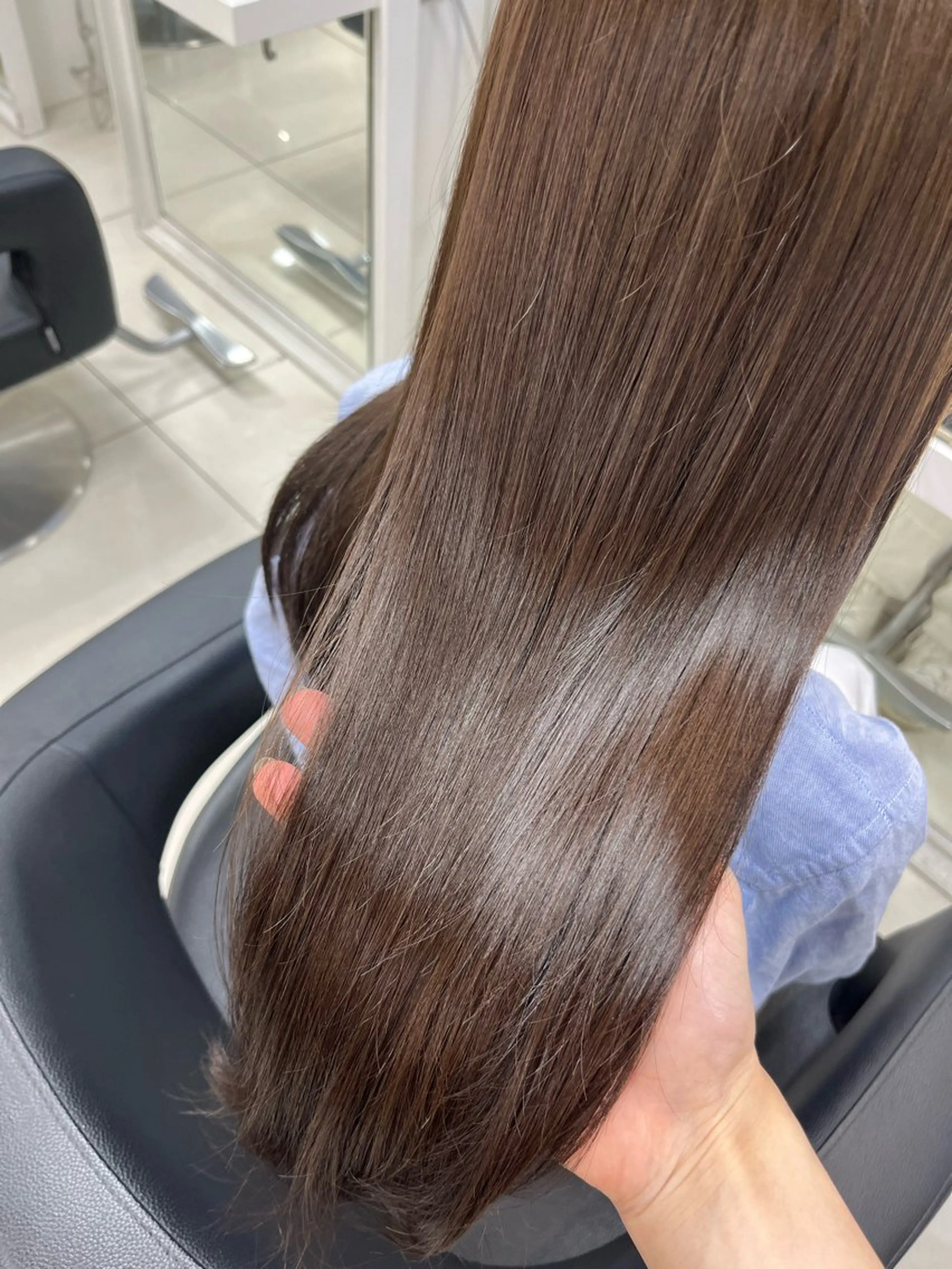 ロング カラー アッシュ ベージュカラー カット ヘアカラー トリートメント 【センターパート/ マッシュ】ryokaのヘアスタイル