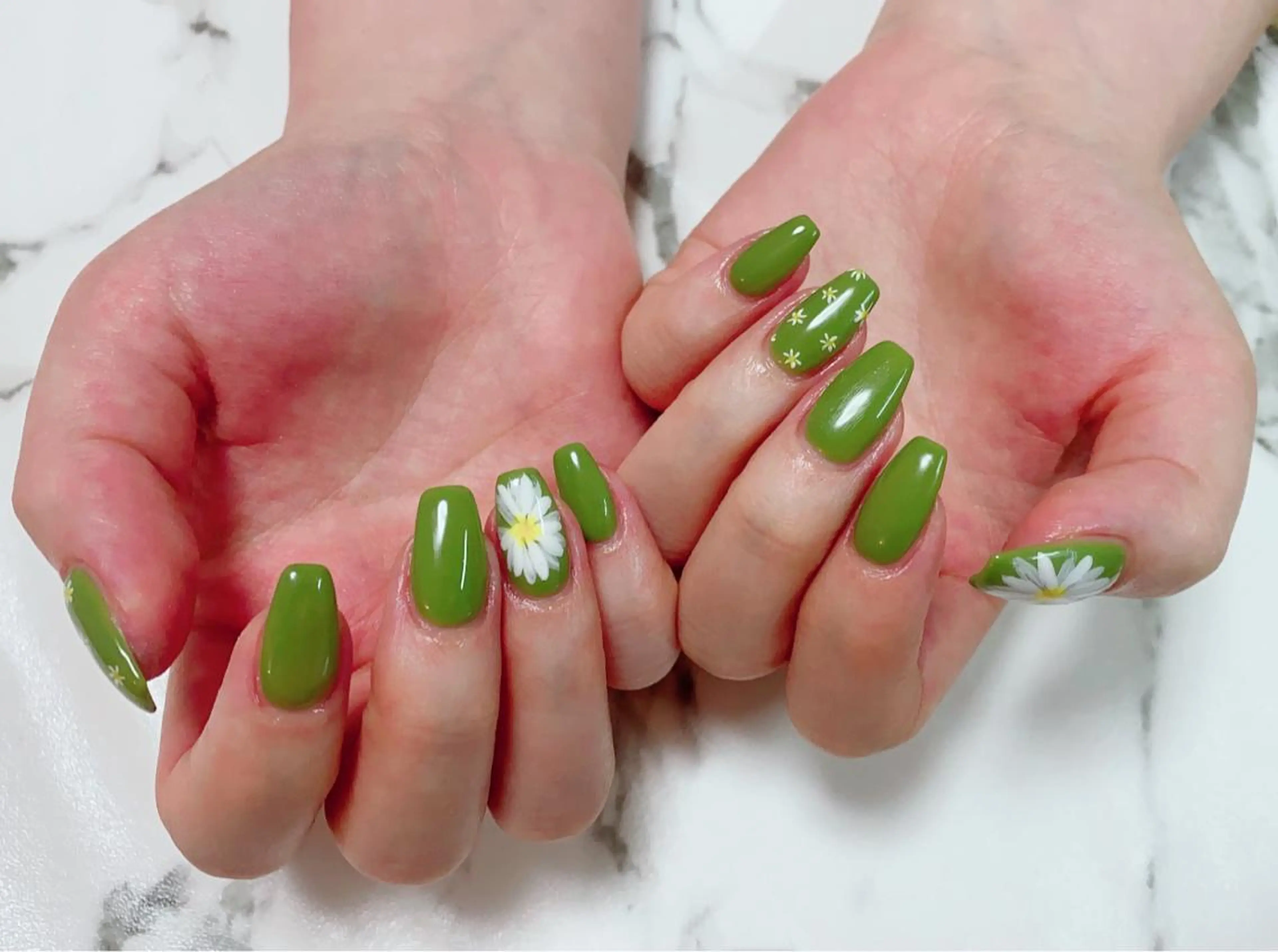 ロング カラー ネイル Q Free nailsのネイルデザイン