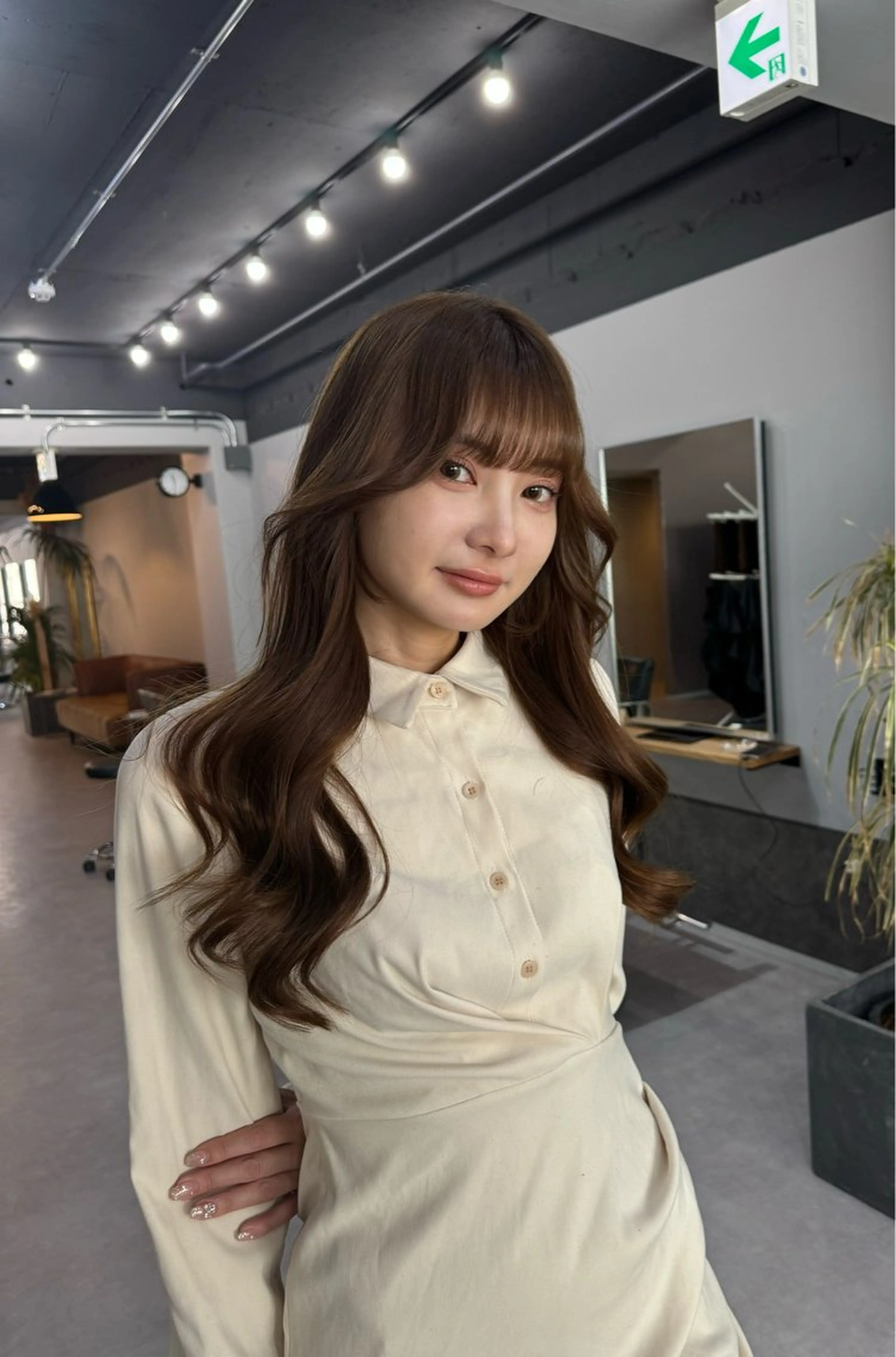 ミディアム カラー カット ヘアカラー トリートメント 西村あきや トレンド韓国ヘアのヘアスタイル
