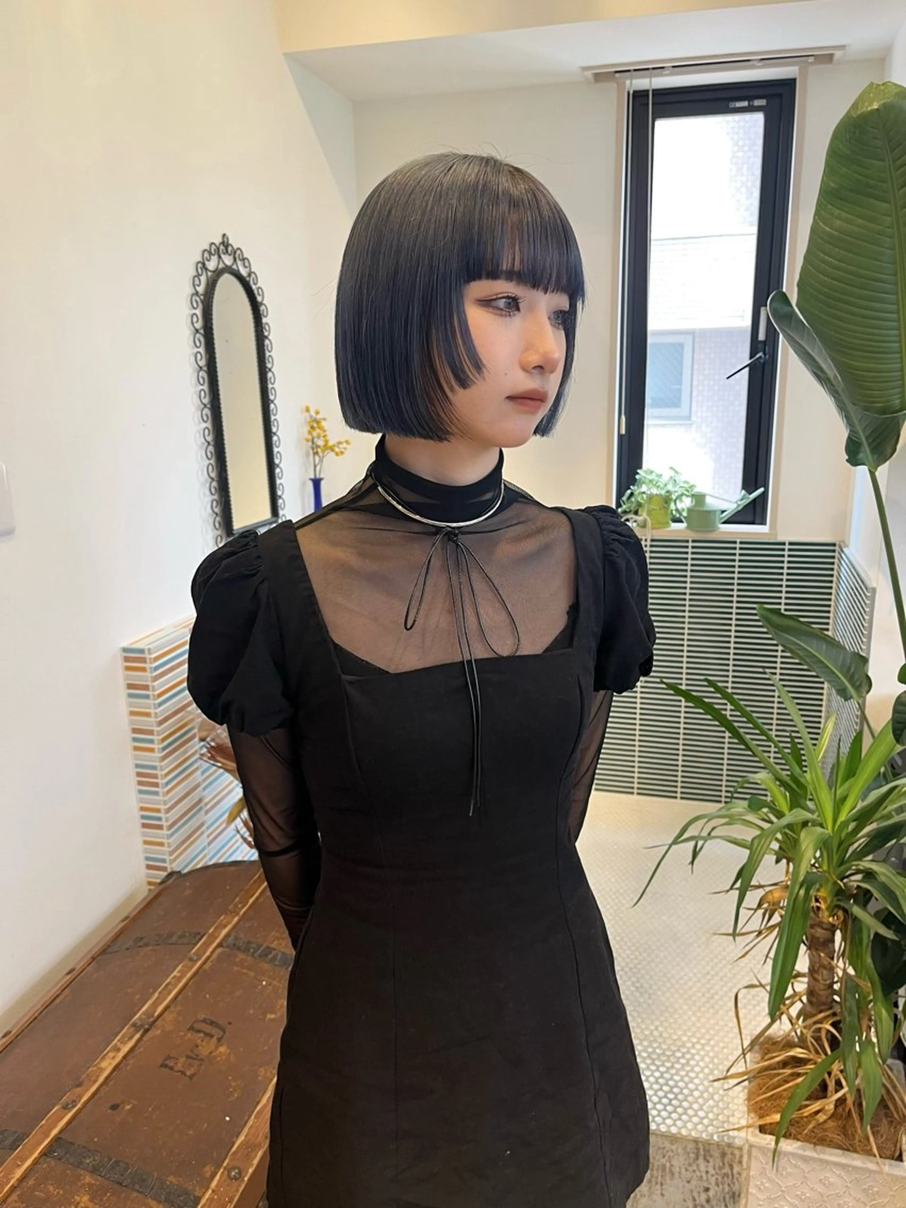 ミディアム カラー ブリーチ ブルーカラー ネイビーカラー カット ヘアカラー トリートメント 🩷ハイトーン透明感 レイヤー🩷ユリカのヘアスタイル