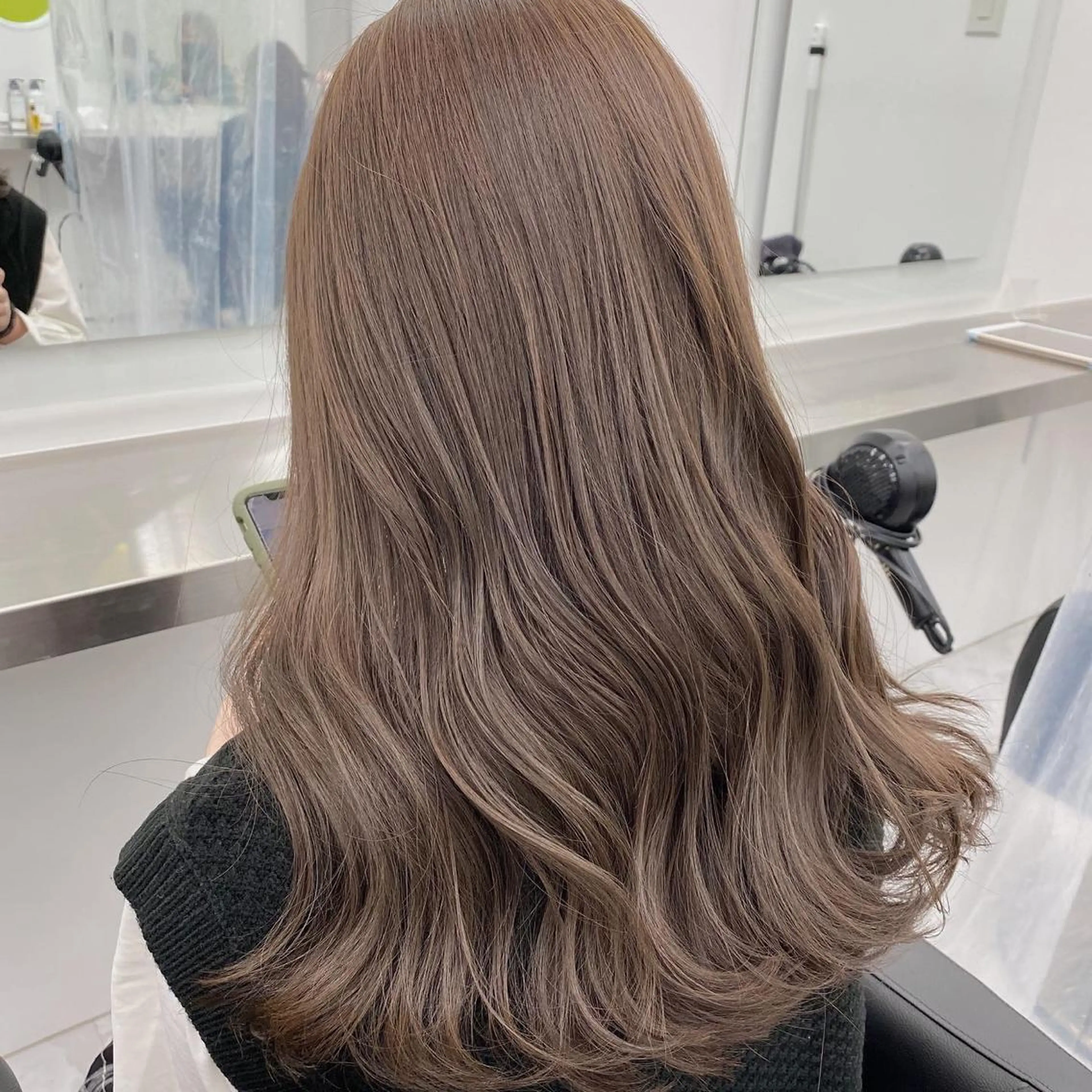 ロング ヘアカラー トリートメント ヘッドスパ 透明感♡グレージュ ♡ミルクティー♡のヘアスタイル