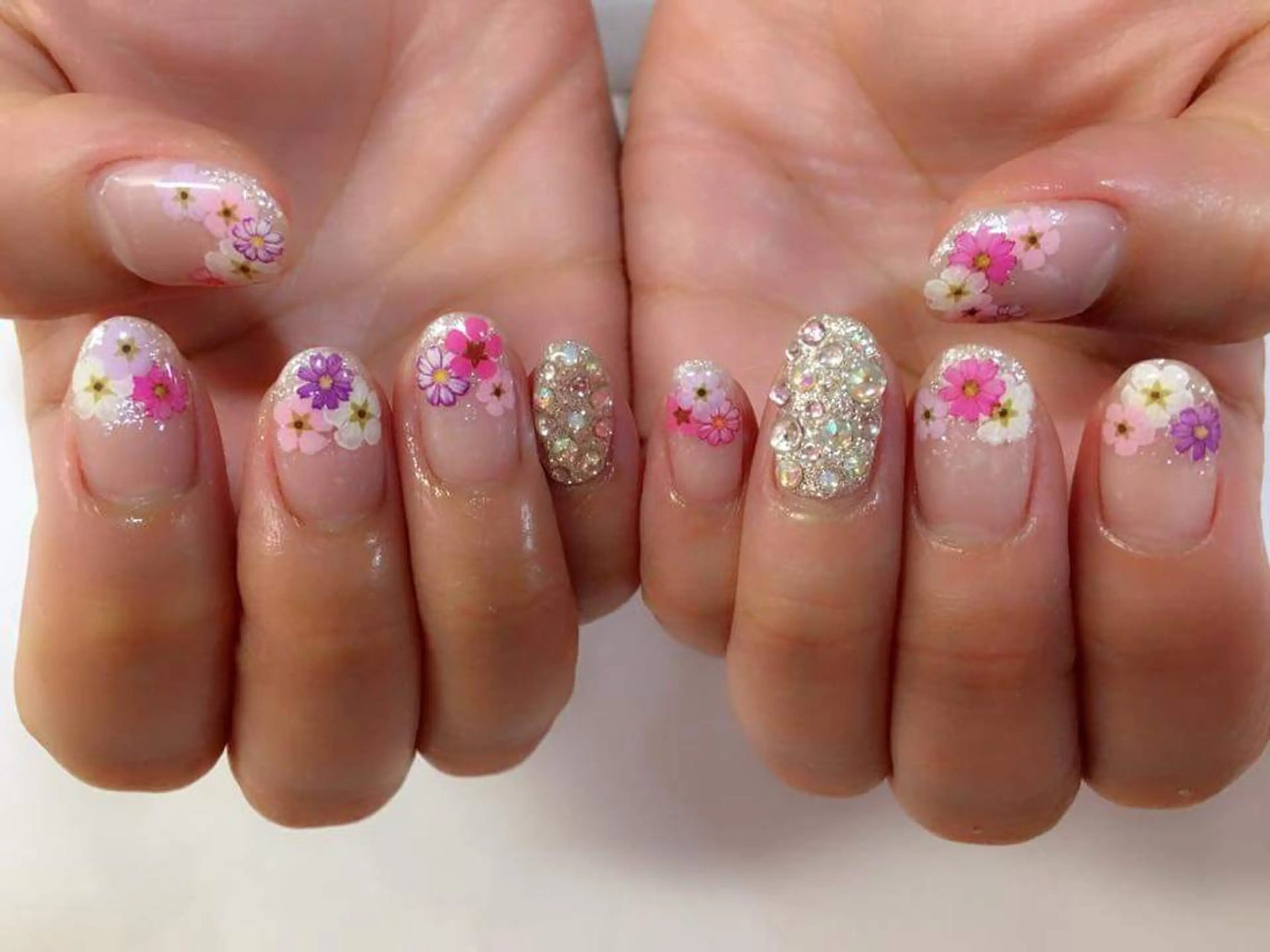 ミディアム カラー ネイル NAILSGOGO shibuyaのネイルデザイン