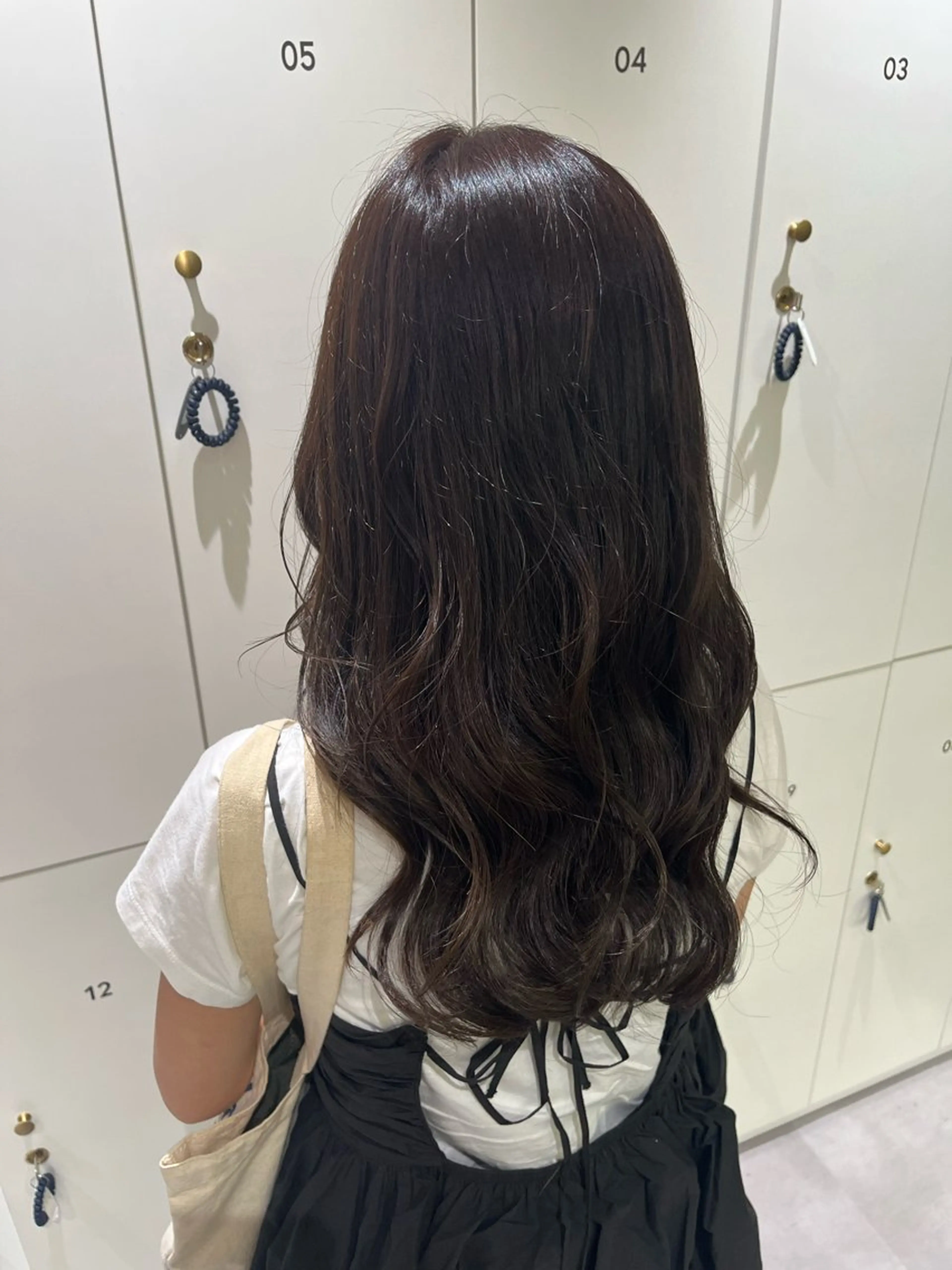 ロング カラー 溝曽路 優衣のヘアスタイル