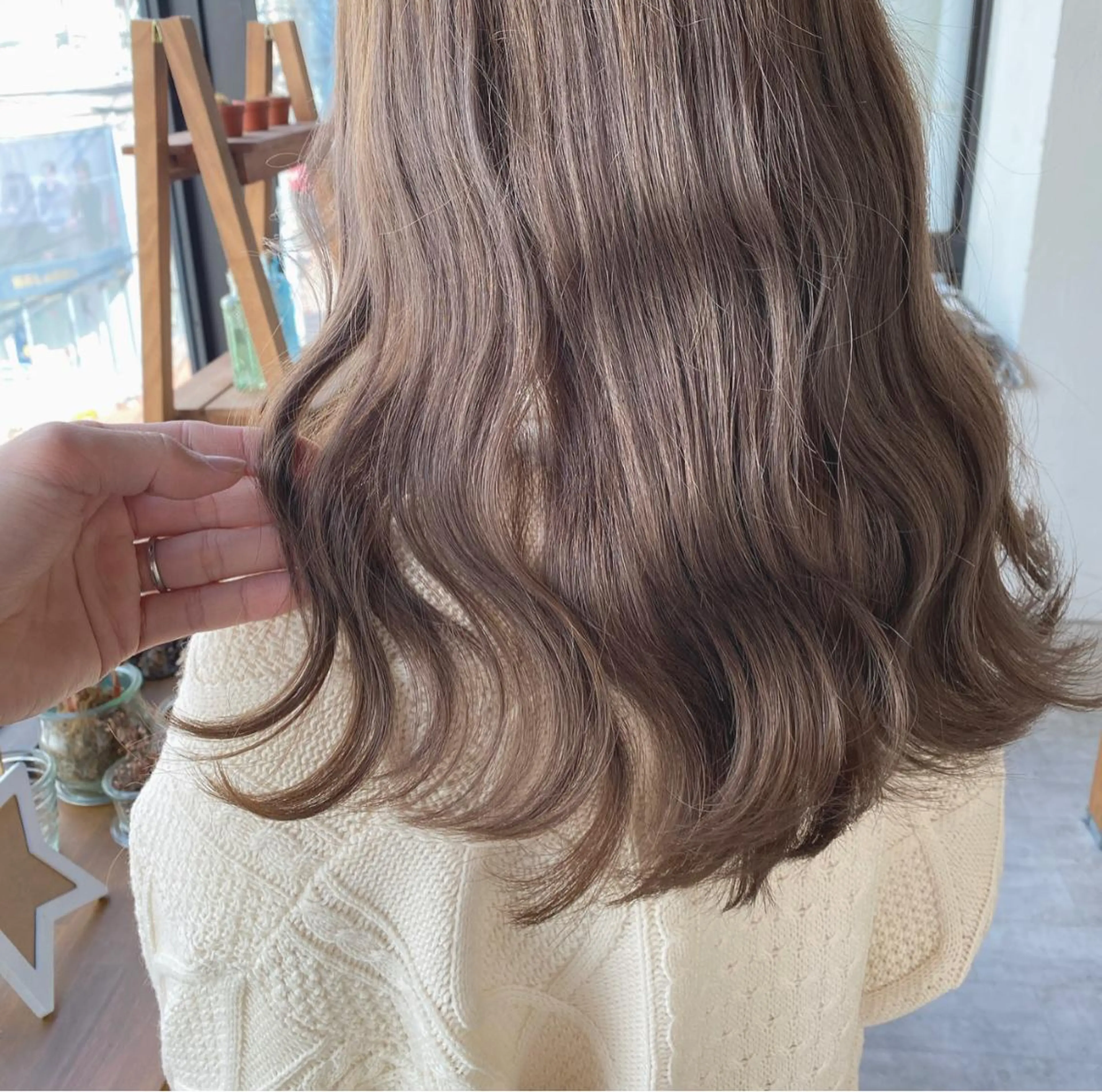 セミロング カラー ヘアアレンジ ネイル マツエク・マツパ トリートメント ハイライト、レイヤー カット/西梅田/中西のヘアスタイル