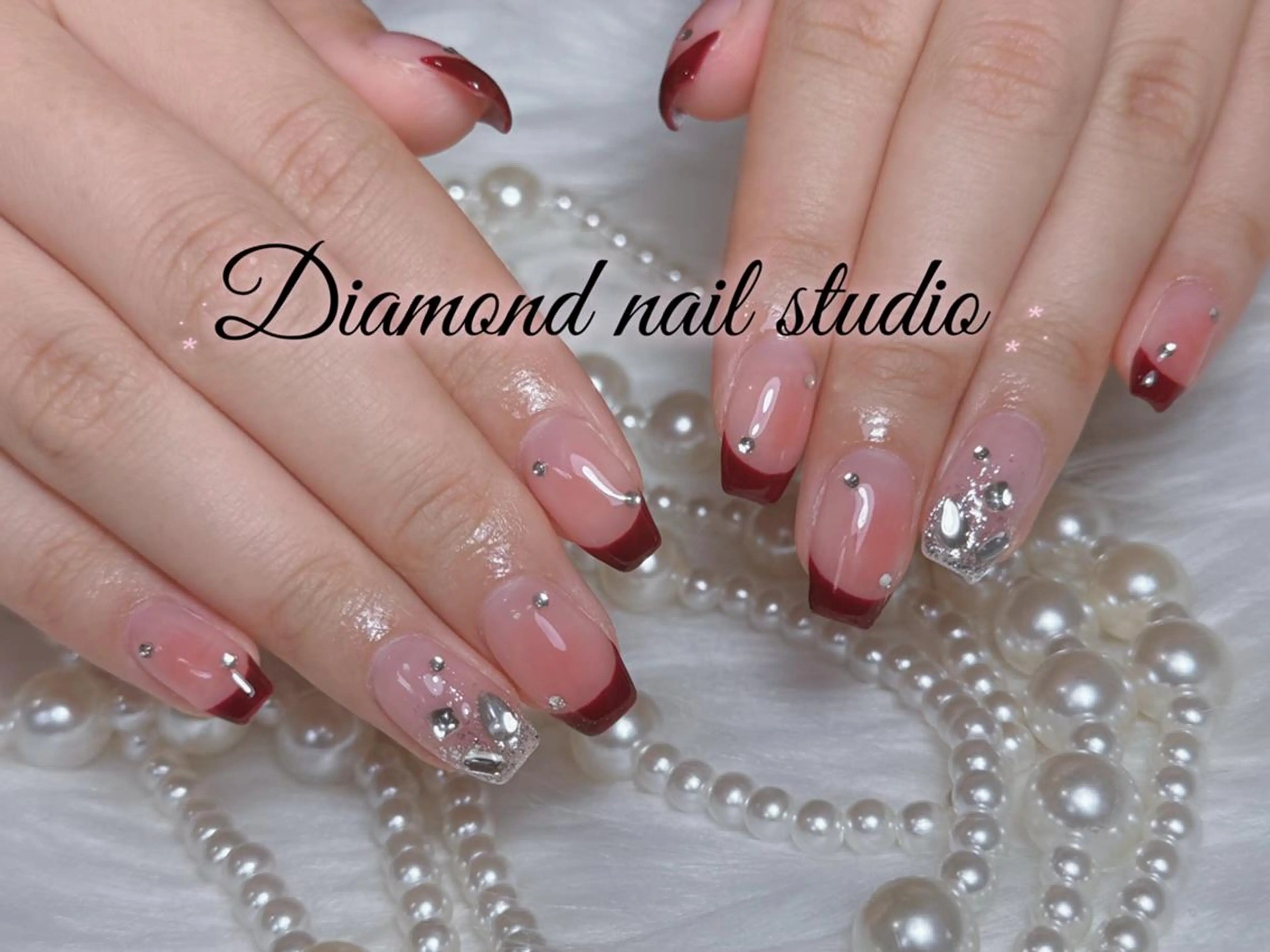 ネイル キラキラネイル 韓国ネイル マグネットネイル マットネイル 持ち込み ハンドネイル ハンドケア Hana 🎗のネイルデザイン