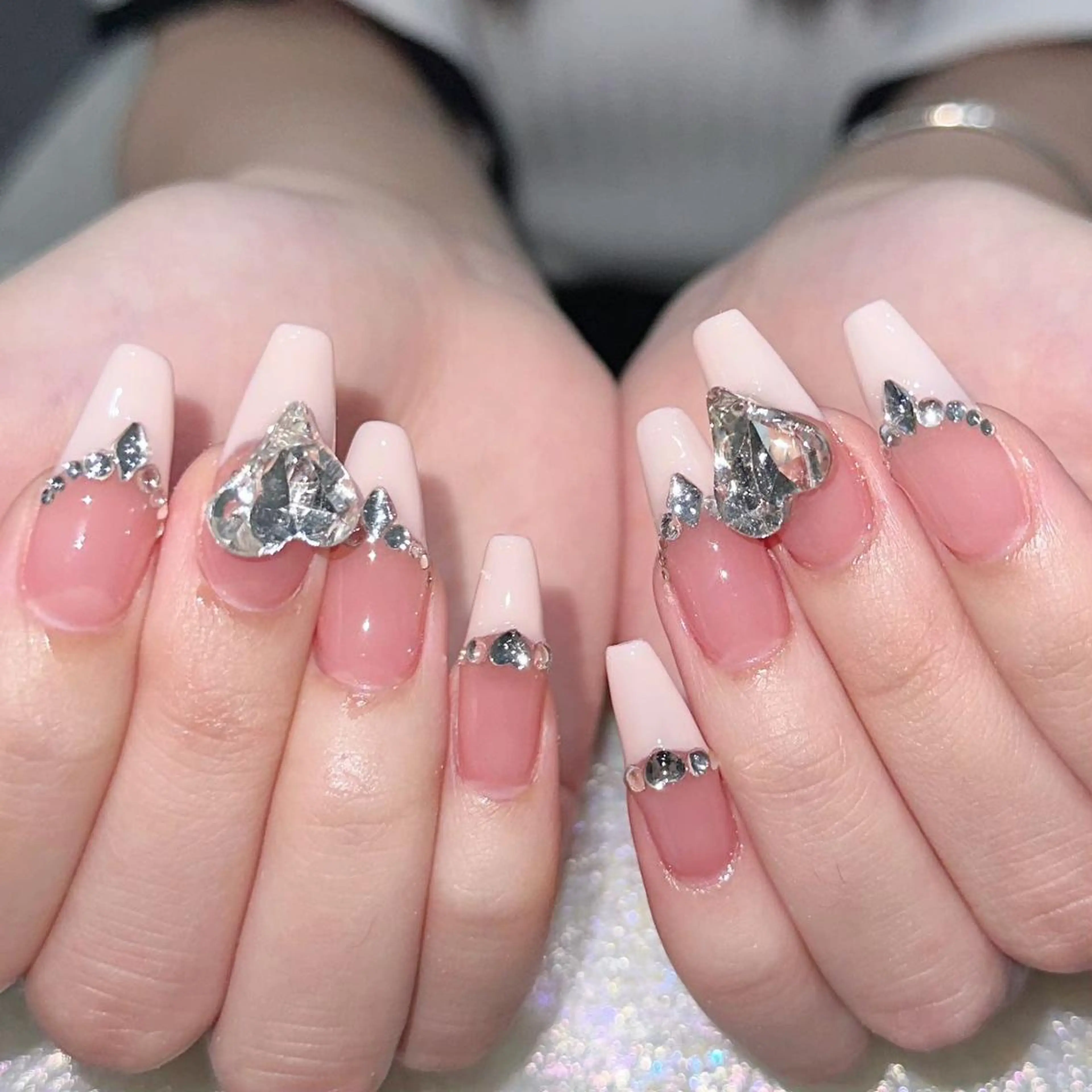 ネイル アートネイル 長さ出し ネイルチップ Queens momoのネイルデザイン