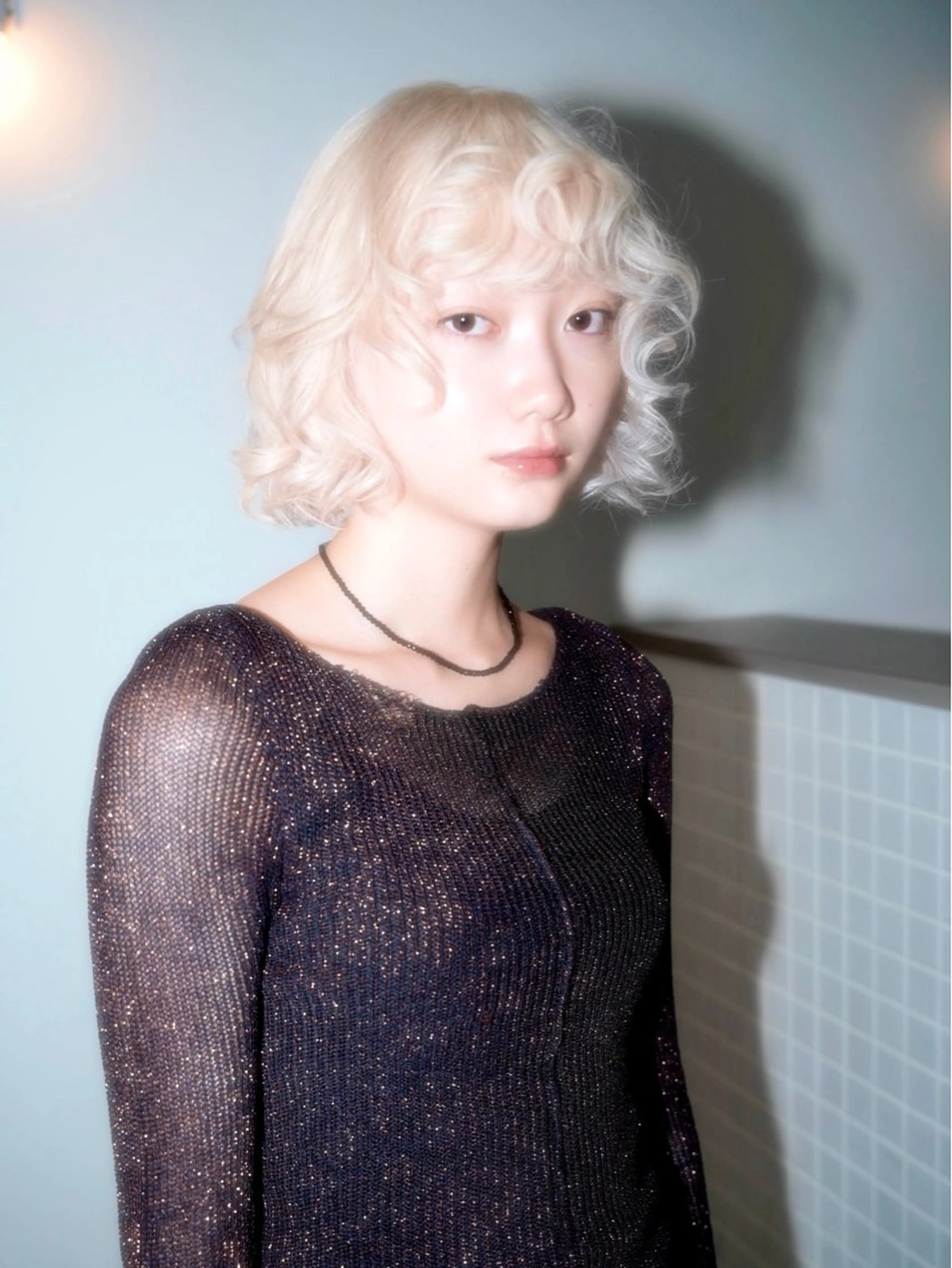 ショート カラー ブリーチ ブロンド ホワイトブロンド ボブ カット ヘアカラー トリートメント デザイン/ブリーチ Kaito🐩/栄のヘアスタイル