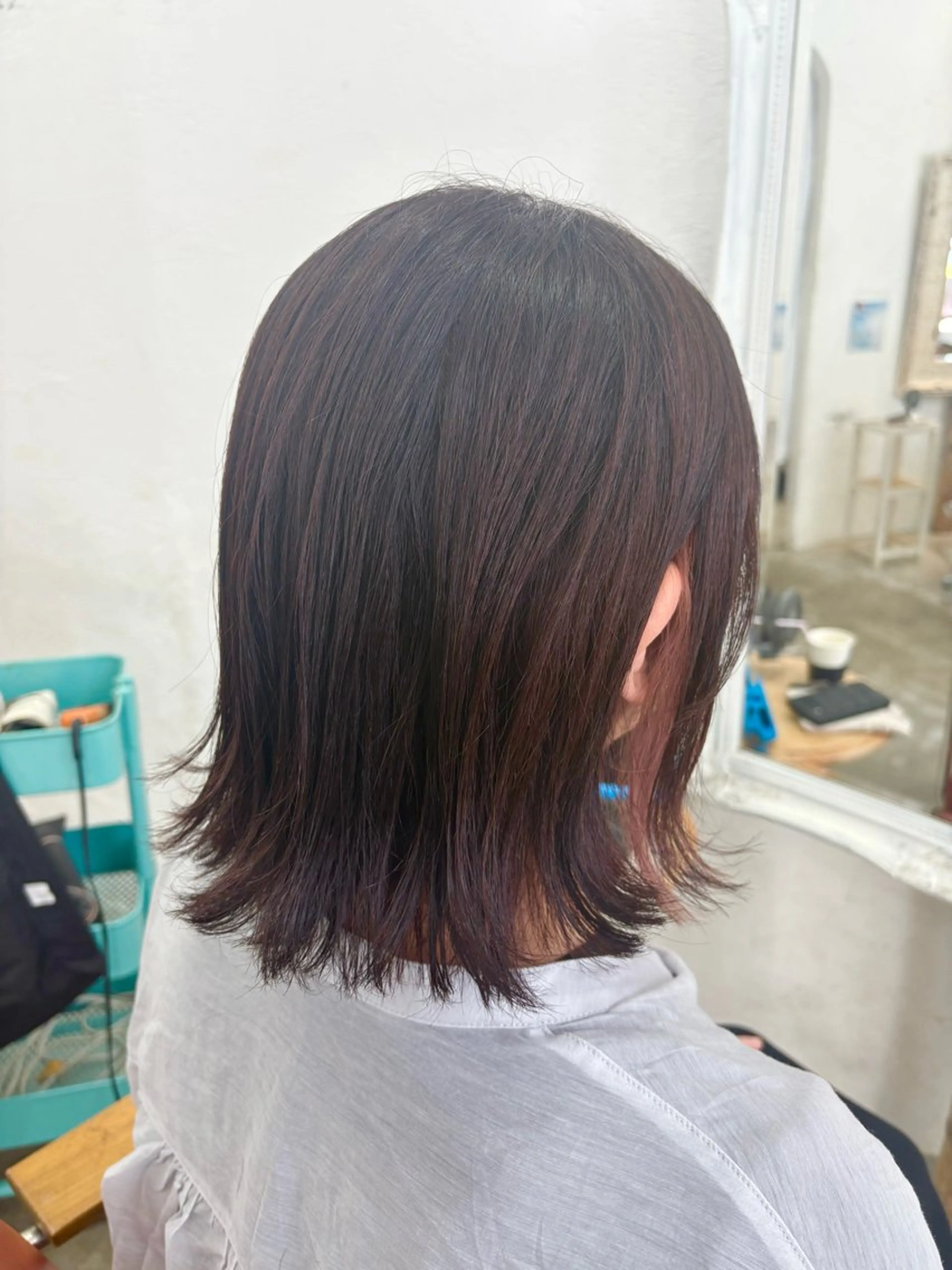 ミディアム カット ヘアカラー fio マナミのヘアスタイル