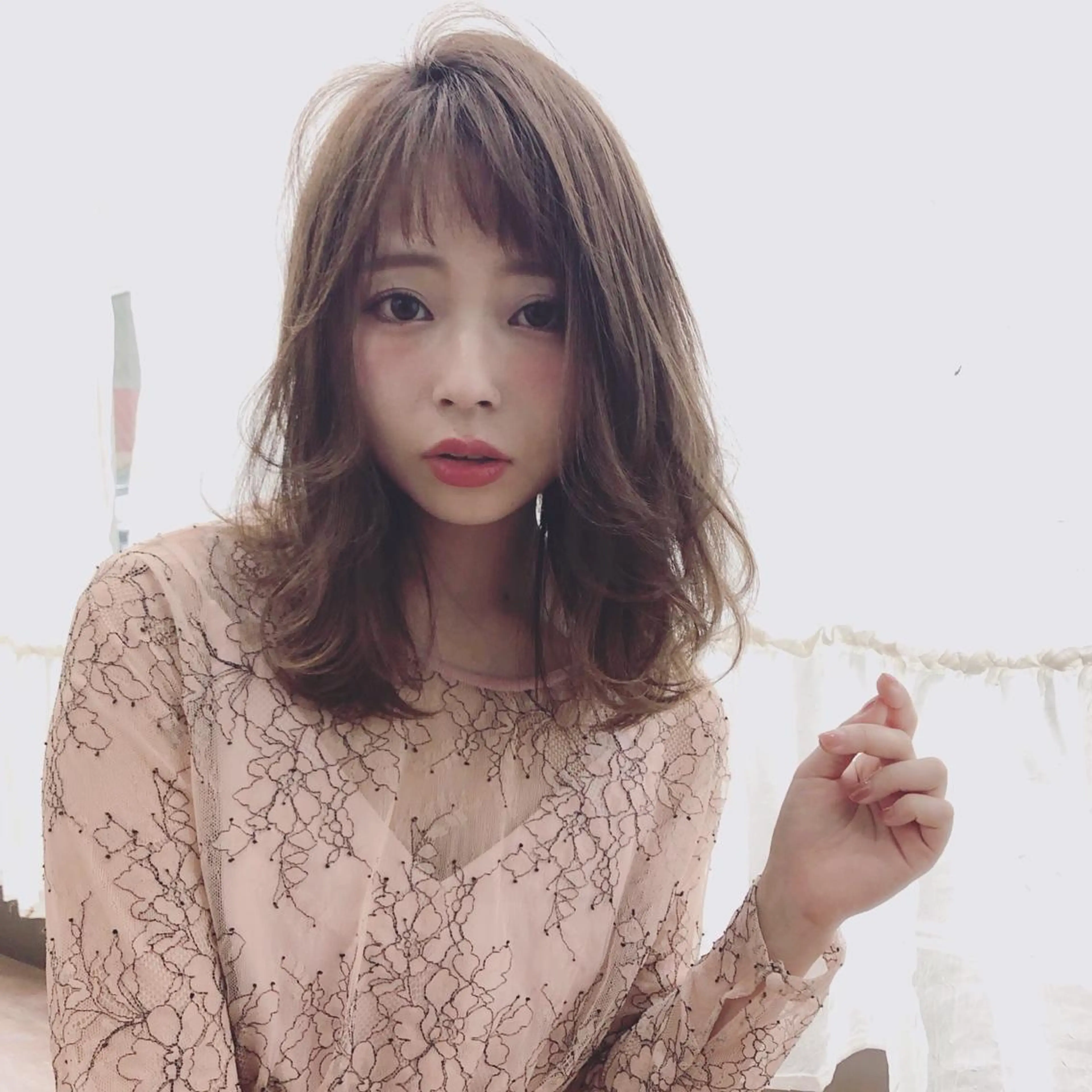 ミディアム カット ヘアカラー トリートメント ＨＩ ROのヘアスタイル