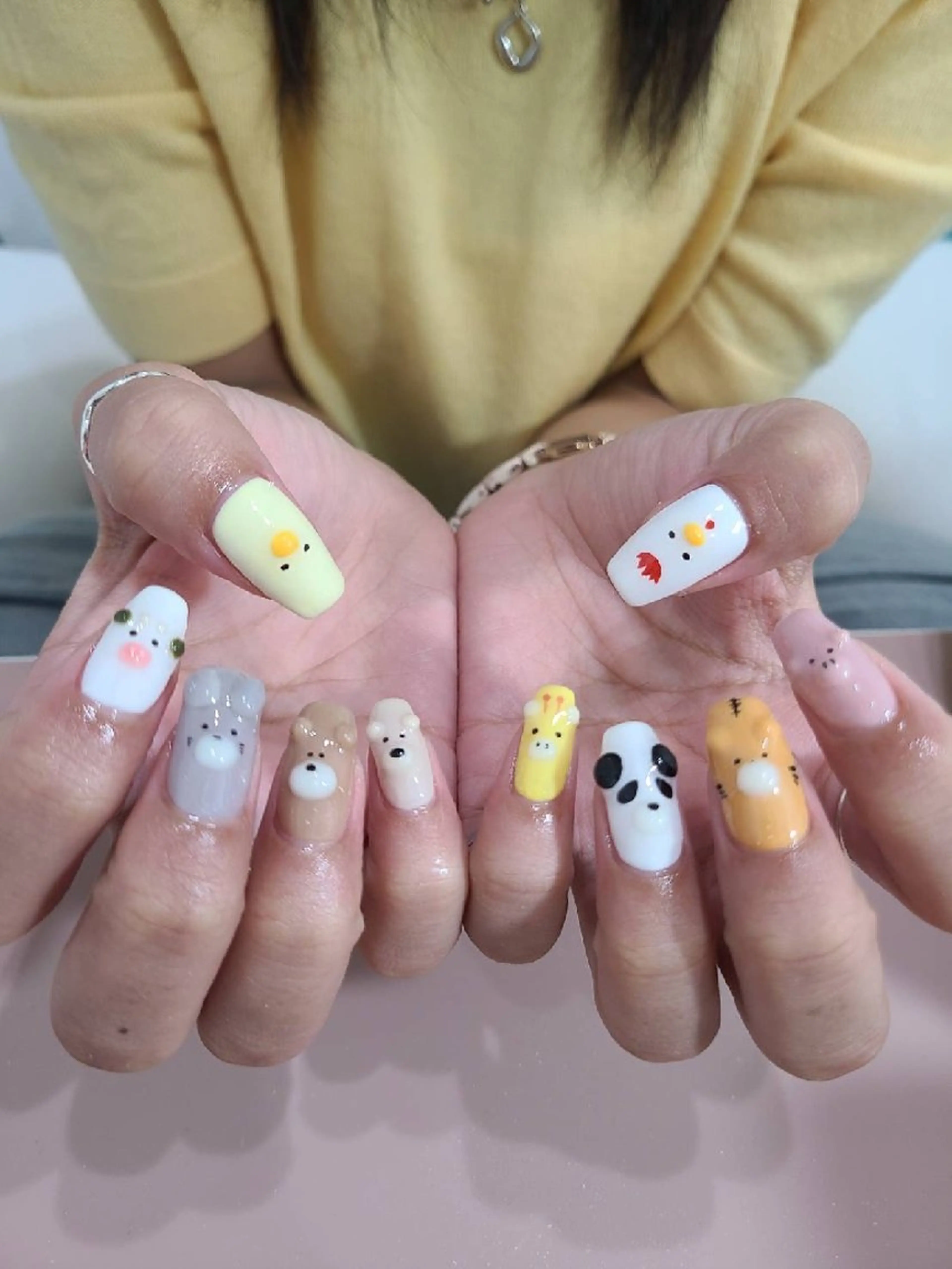 ネイル アニマル柄 フットネイル ガーリー マグネットネイル 持ち込み ハンドネイル 13日3980円‼️ マグもデザインも◎のネイルデザイン