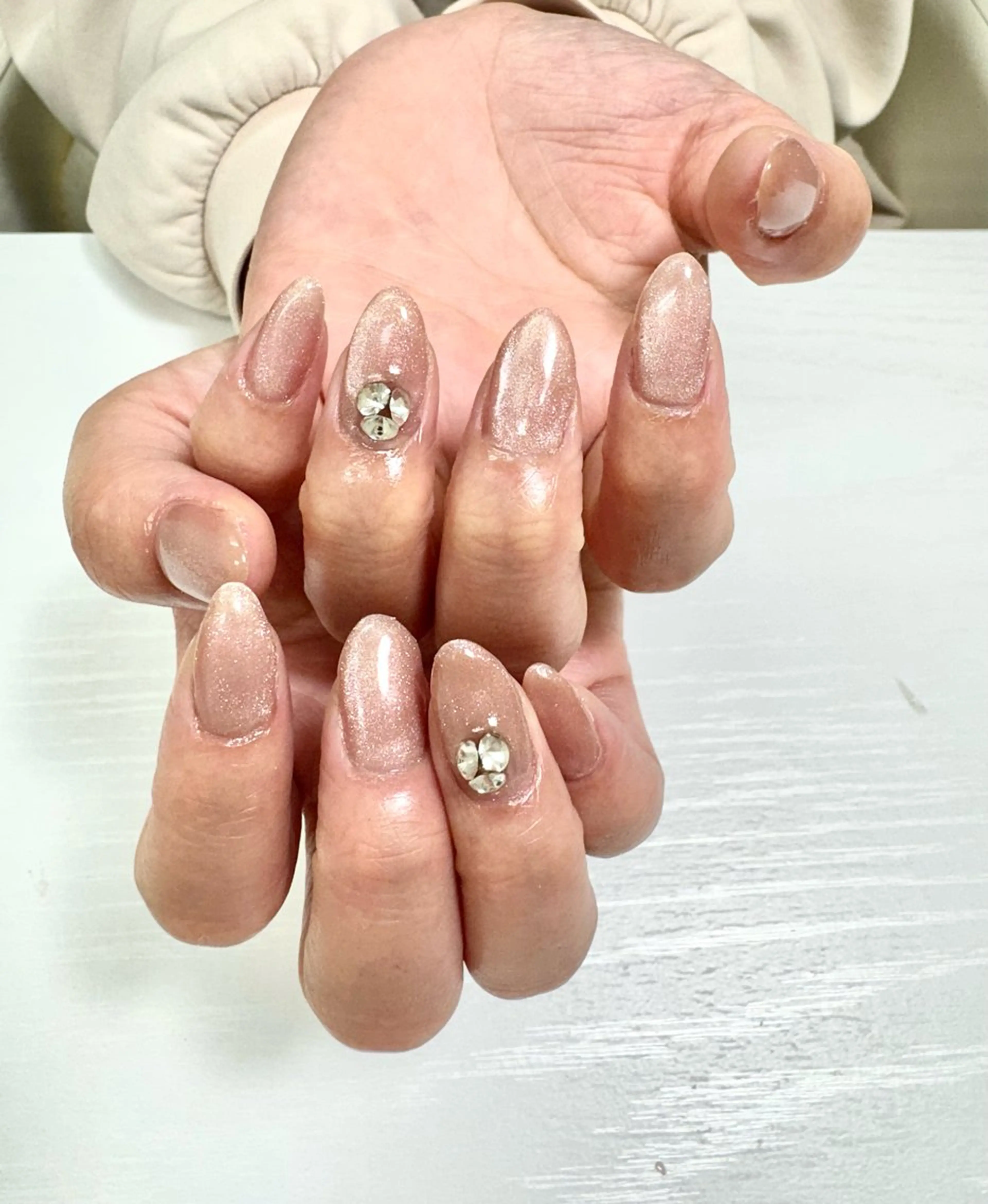 ネイル マグネットネイル マグネットワンカラー ワンカラーネイル ストーンネイル ラスターネイル shioriのネイルデザイン