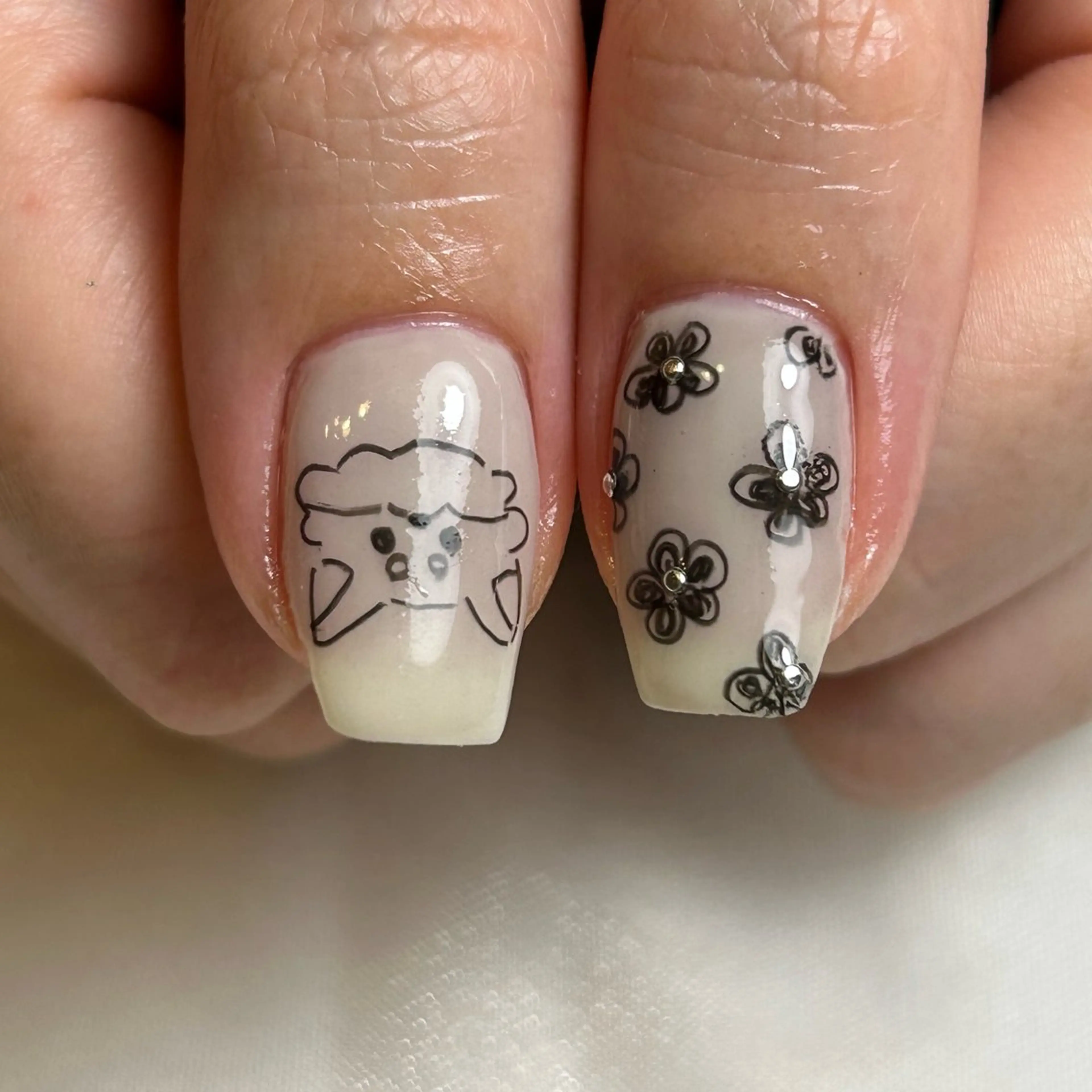 ネイル ハンドネイル nico +所属・nico + 鷲野のネイルデザイン