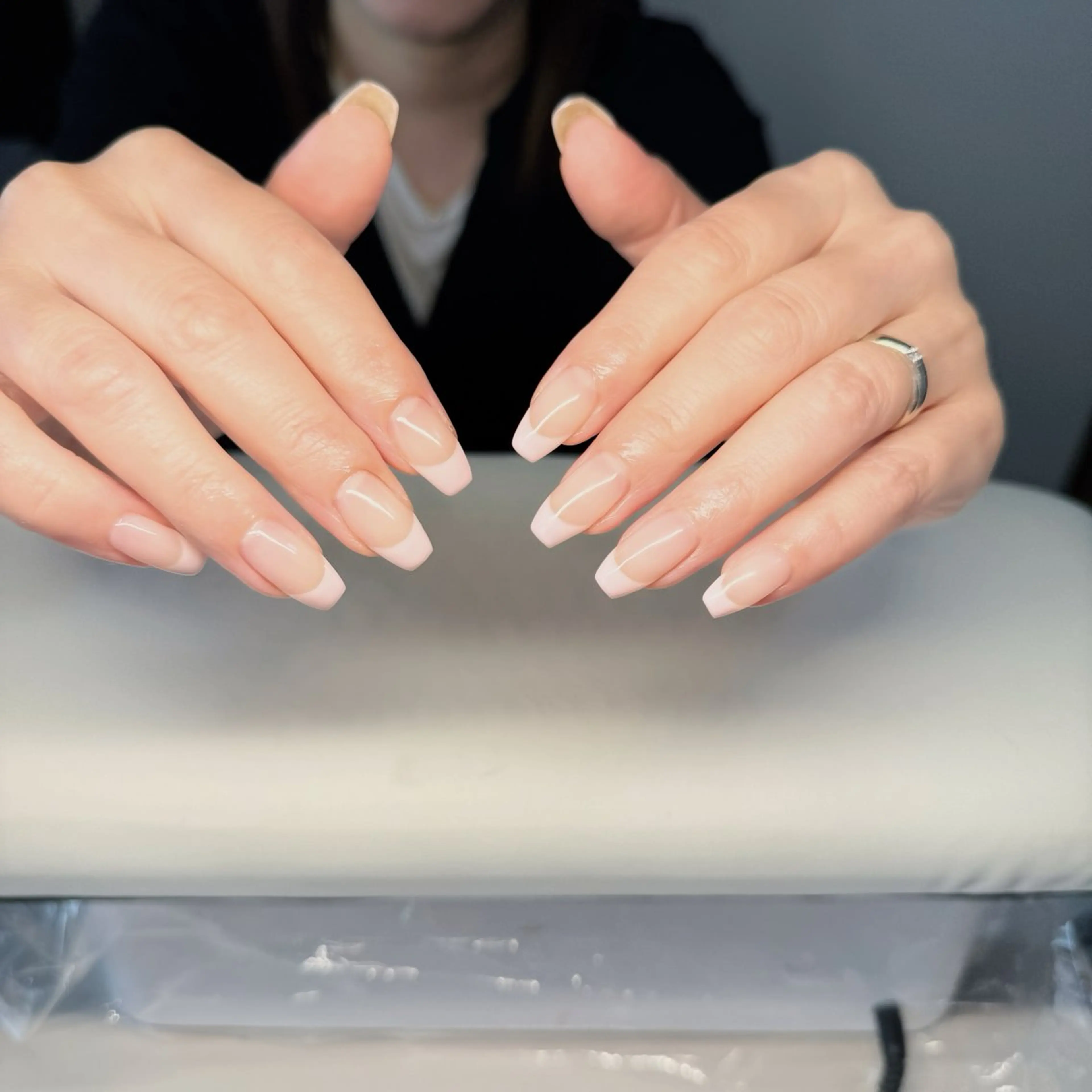 ネイル チークネイル フレンチネイル グラデーション 韓国ネイル マグネットネイル Hana nail所属・Hana Nailのネイルデザイン