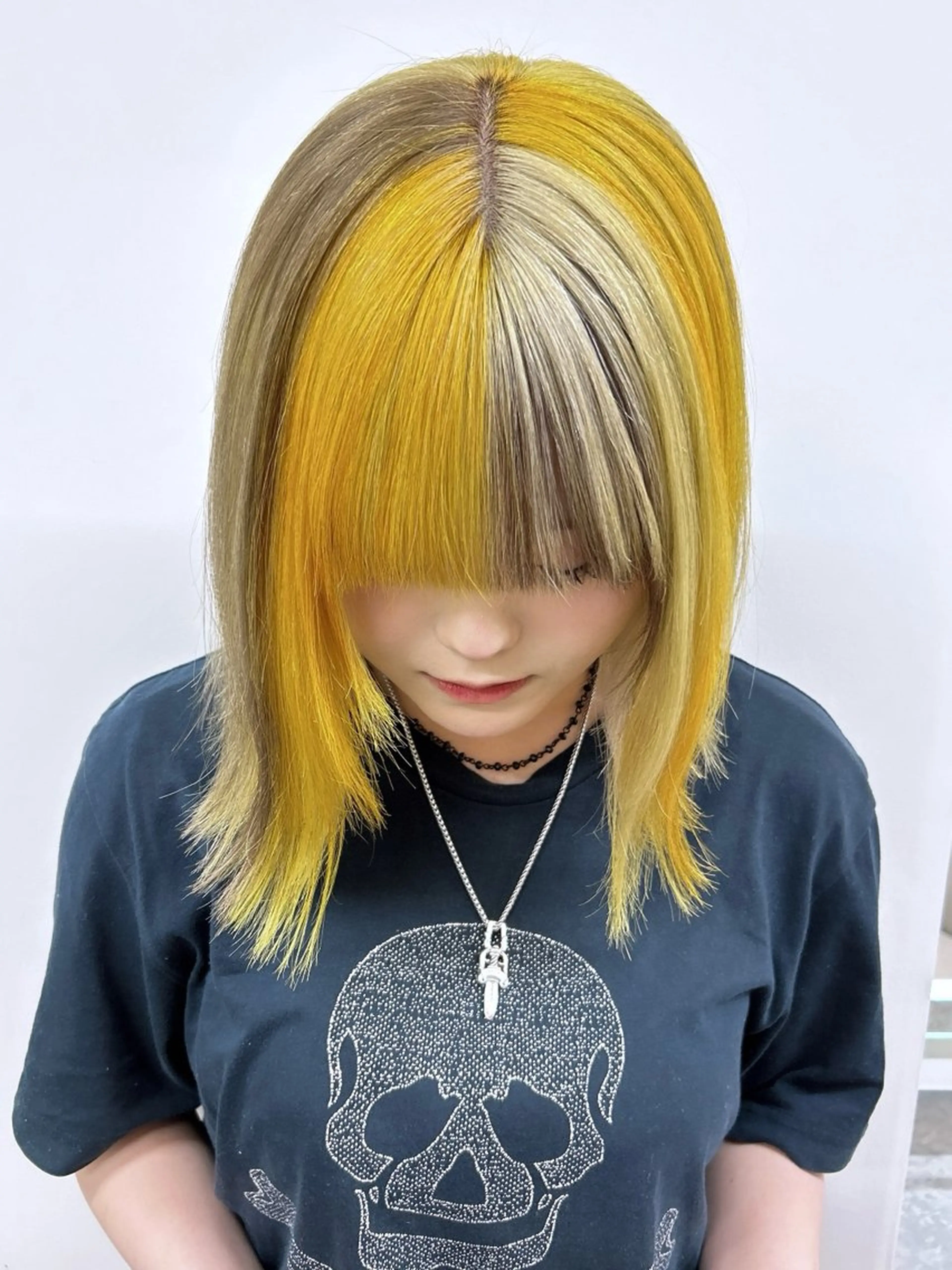 ミディアム カラー MARQUEE所属・Ayame / ハイトーンカラーのヘアスタイル