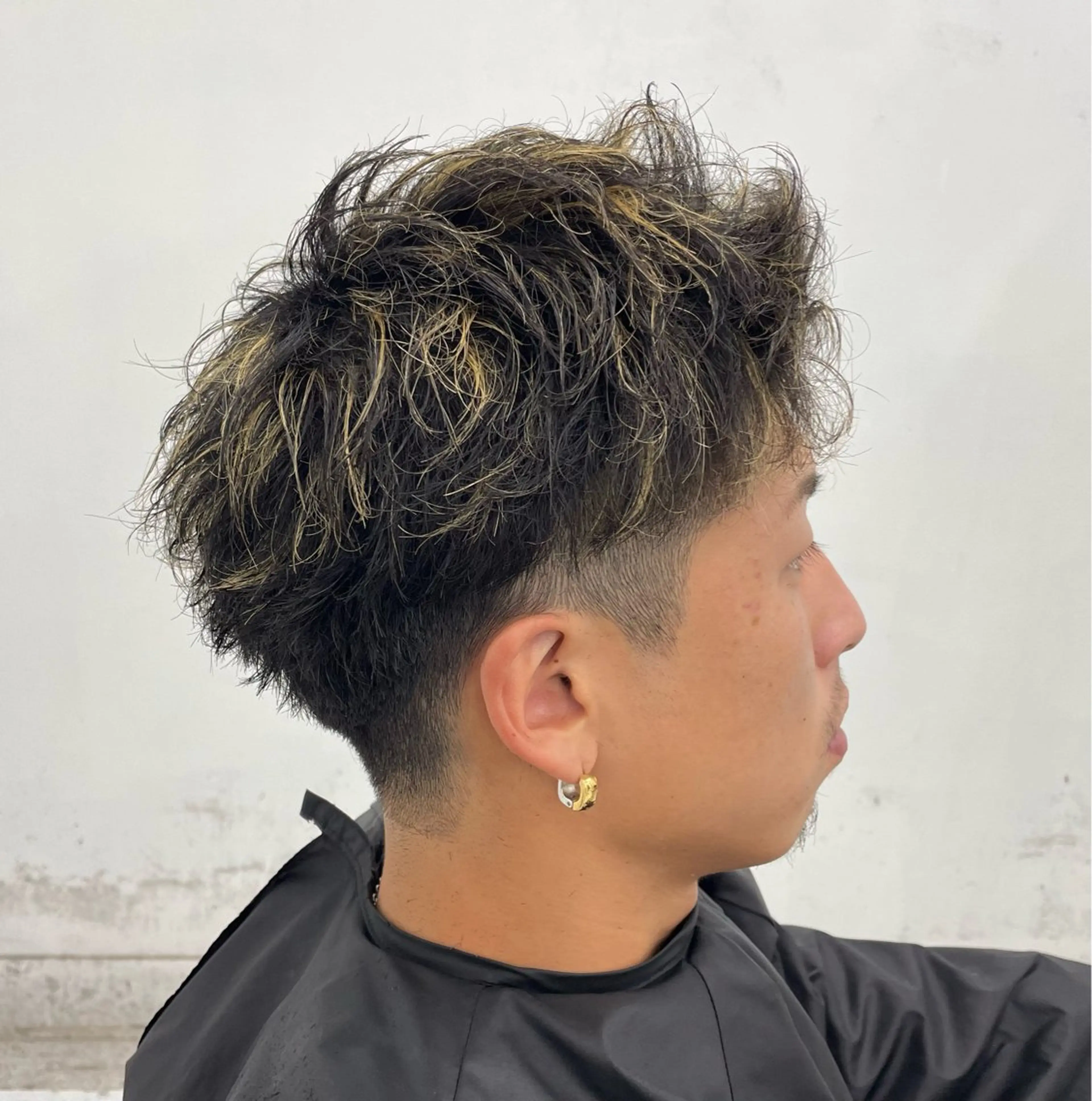 ショート カラー メンズ アップバング メンズハイライト メンズメッシュ メンズショート 刈り上げ カット ヘアカラー トリートメント 【柏メンズパーマ職人 】店長 KAZUMAのヘアスタイル