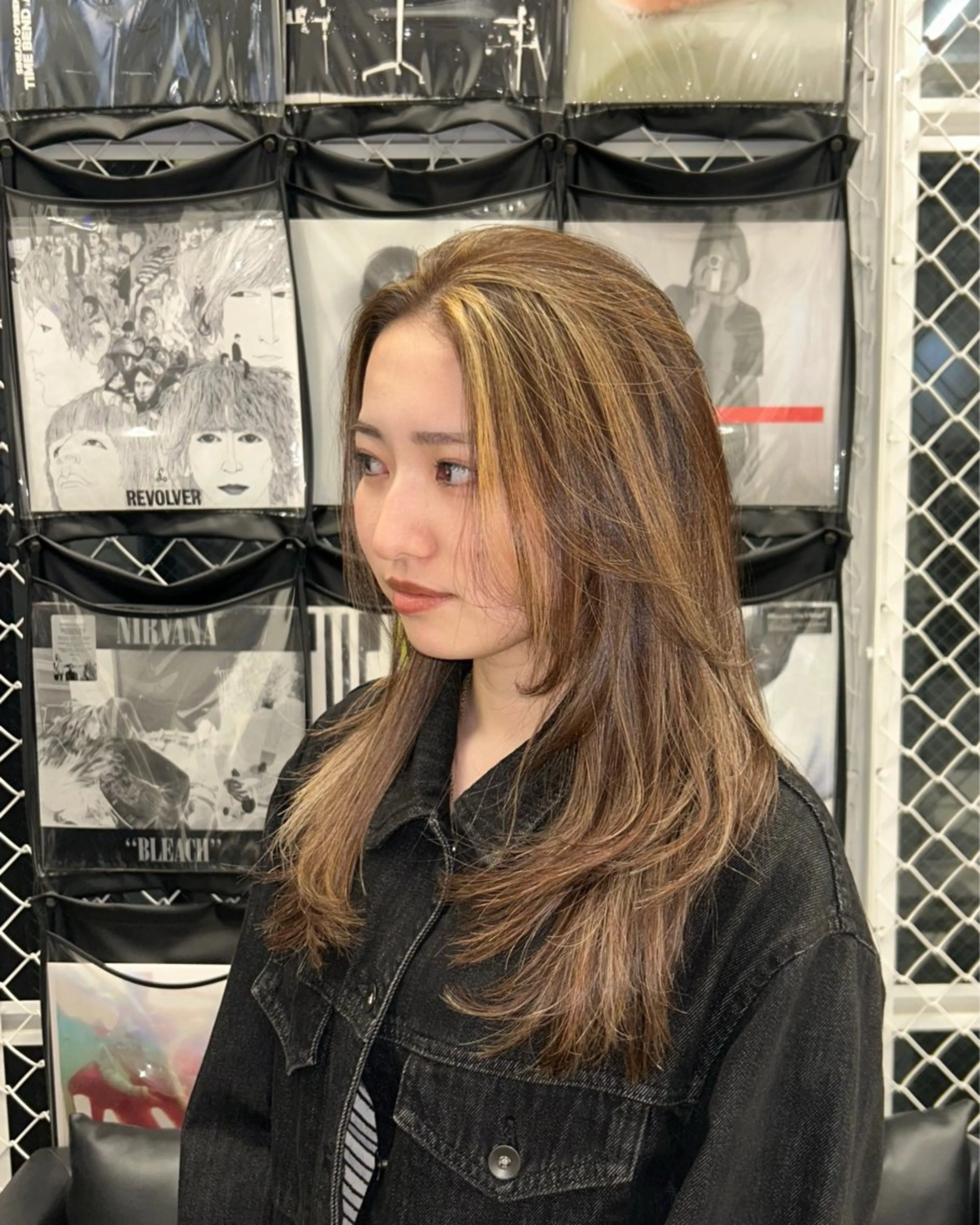 【外国人風🎀】ハイライトブリーチ➕カラー❣️ナチュラルもくっきりスジ感もお任せください✨の写真