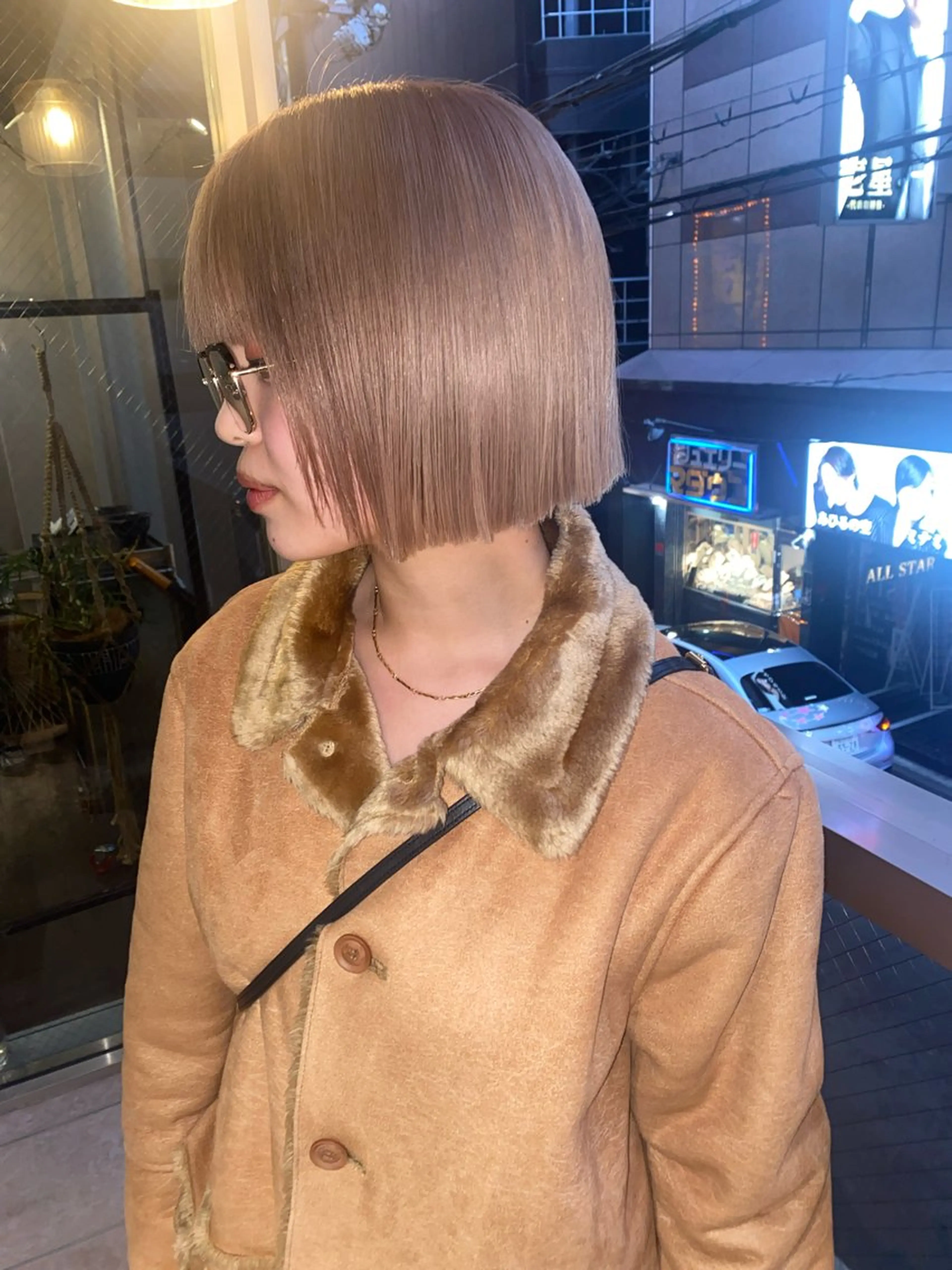 ショート カラー ベージュカラー ミルクティーベージュ ヘアカラー givet所属・心斎橋/デザインカラ ー/海外風/ナツミのヘアスタイル