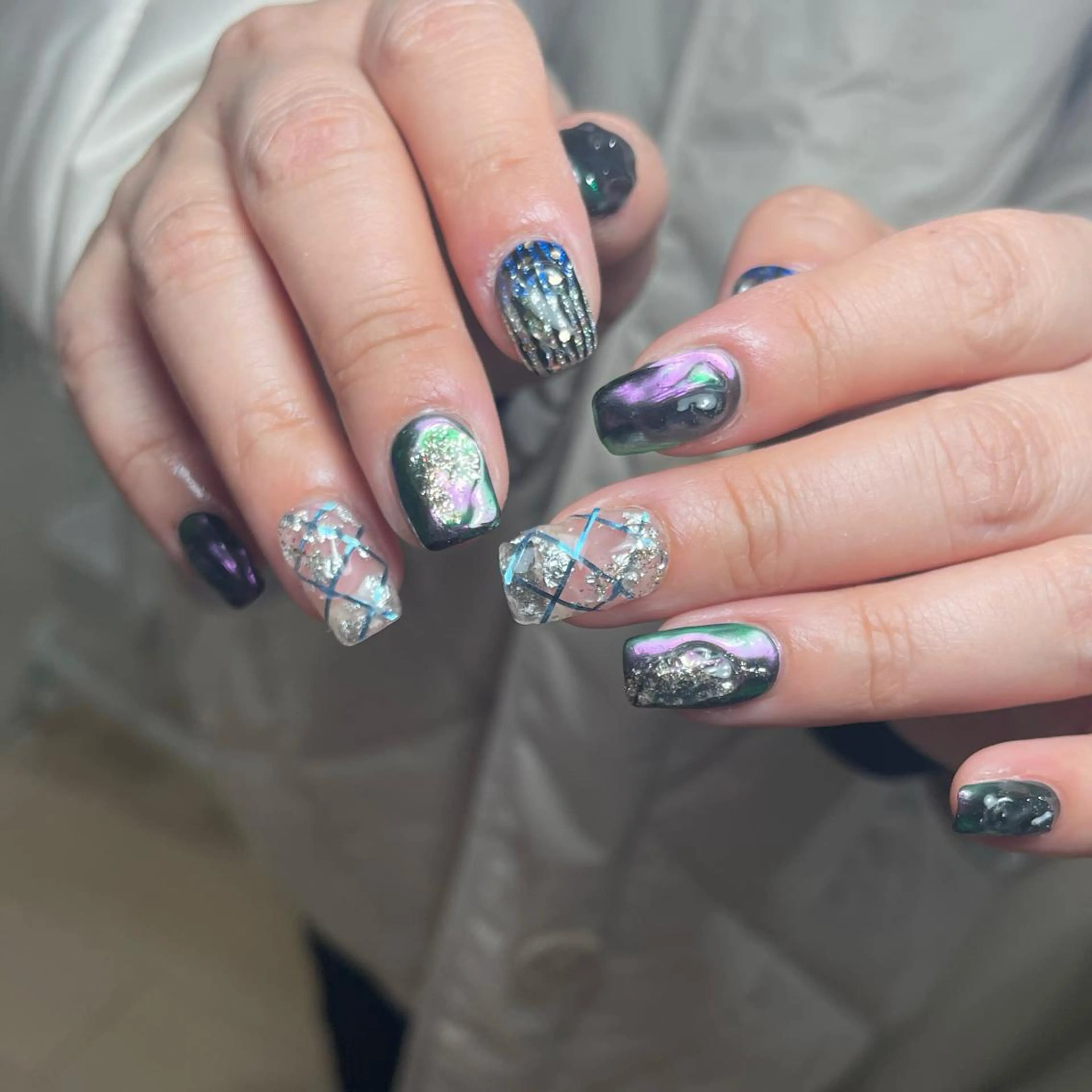 ネイル アートネイル ジェルネイル キラキラネイル 韓国ネイル ミラーネイル Y nail なんば堀江店のネイルデザイン