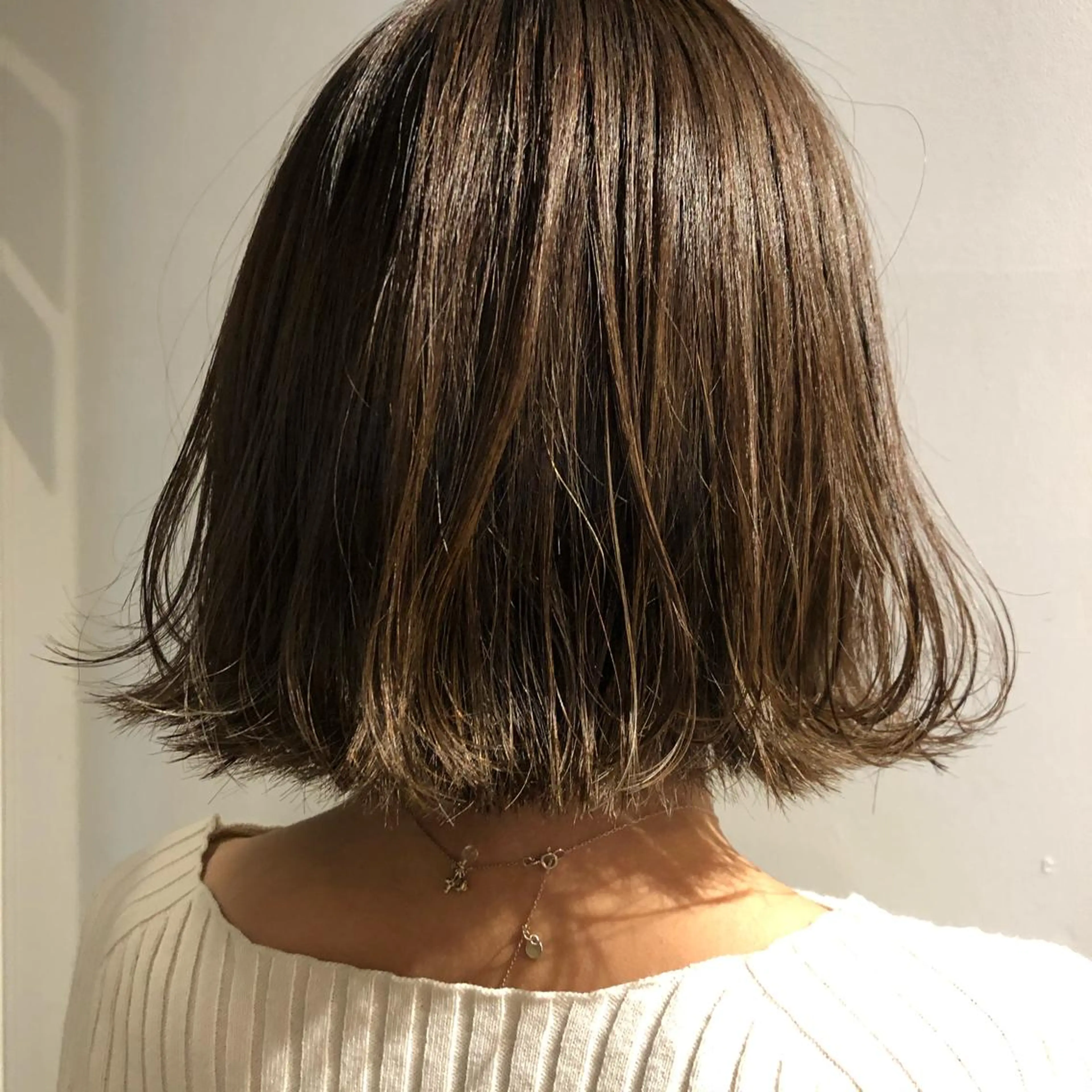 ショート カラー ベージュカラー ケアブリーチ/ボブ/ honoのヘアスタイル