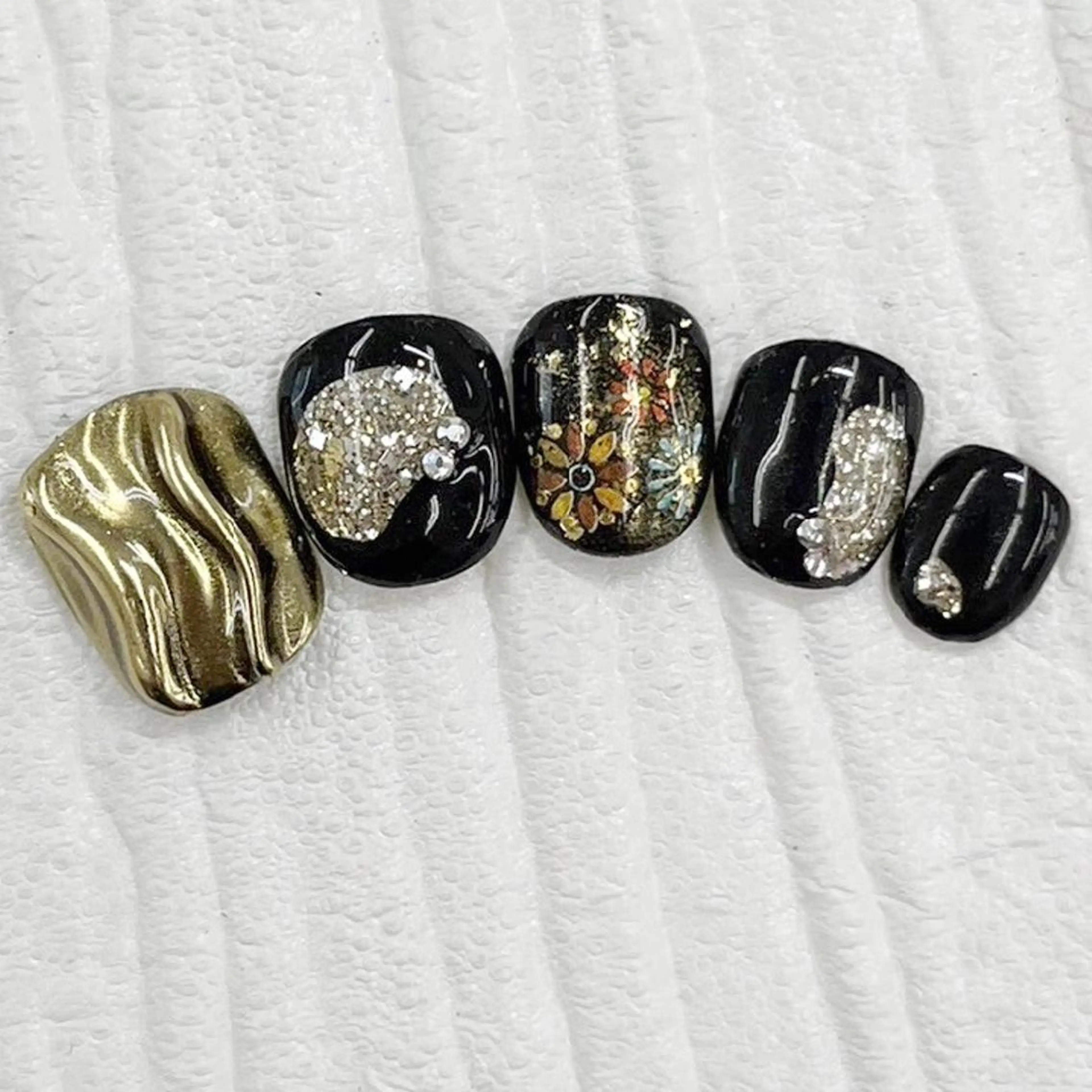 ネイル Nail salon Honey Beeのネイルデザイン