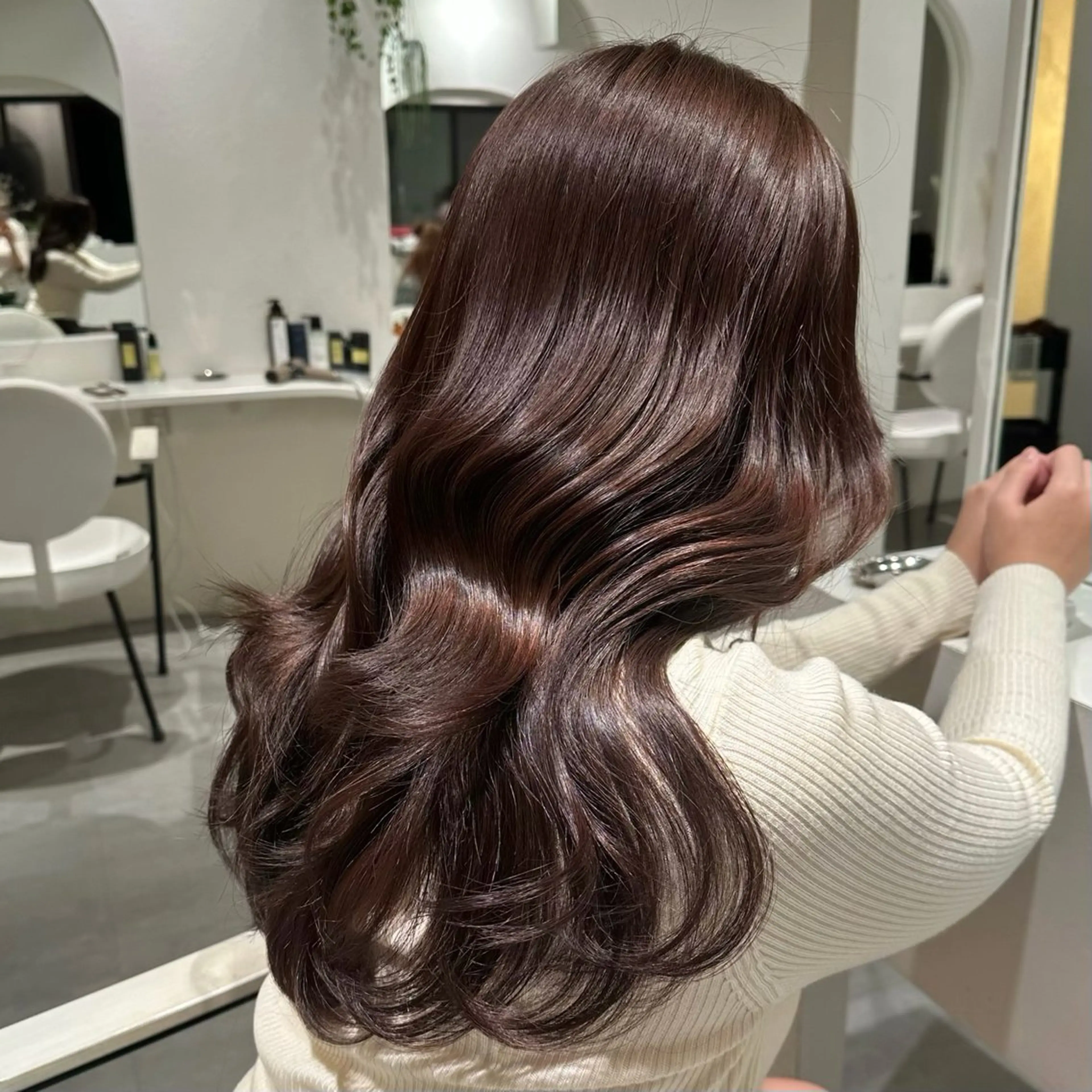 ロング ORIKA 美容室のヘアスタイル