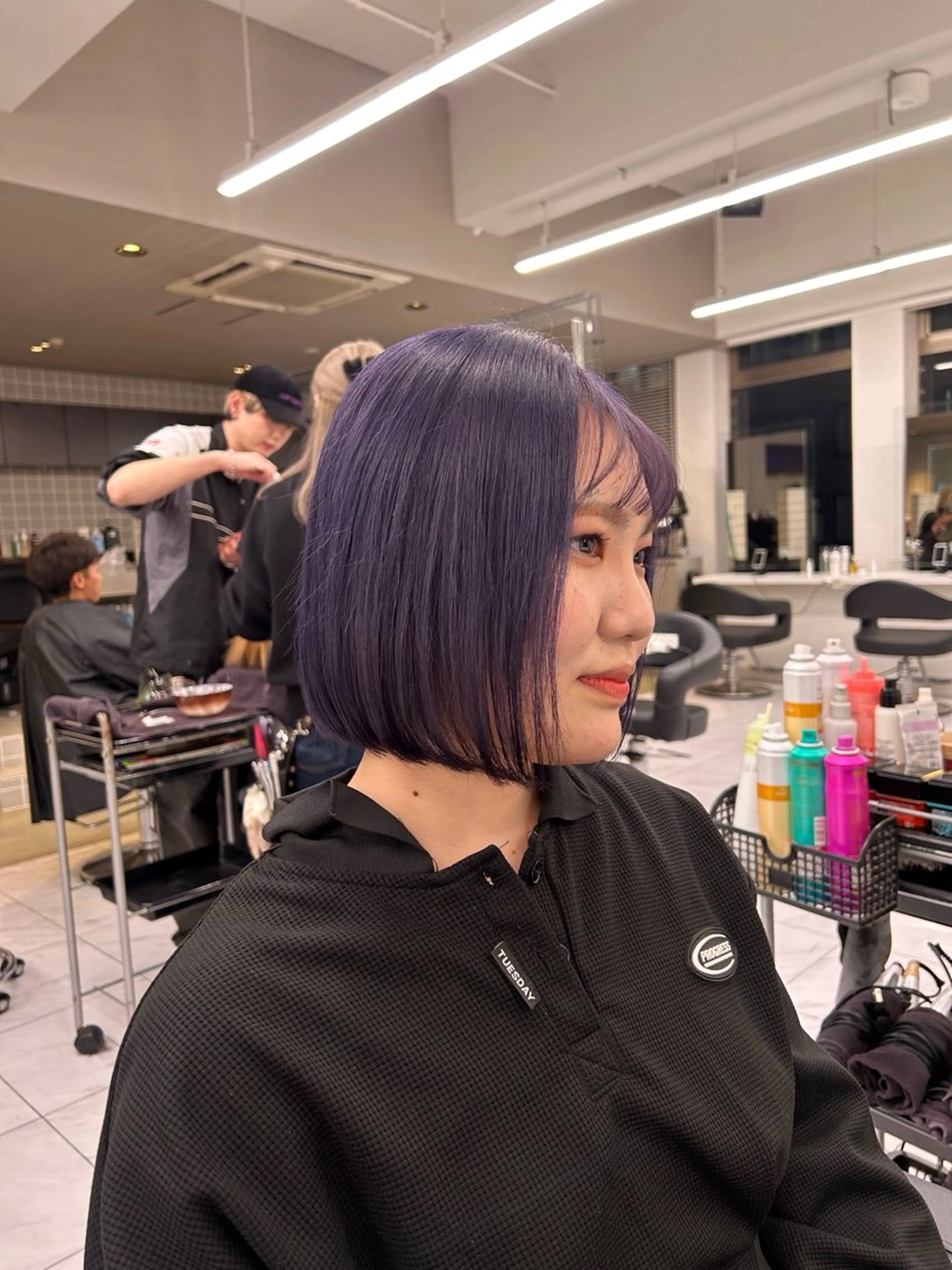 カラー ベージュ／ブラウン/ ナチュラルレイヤーのヘアスタイル