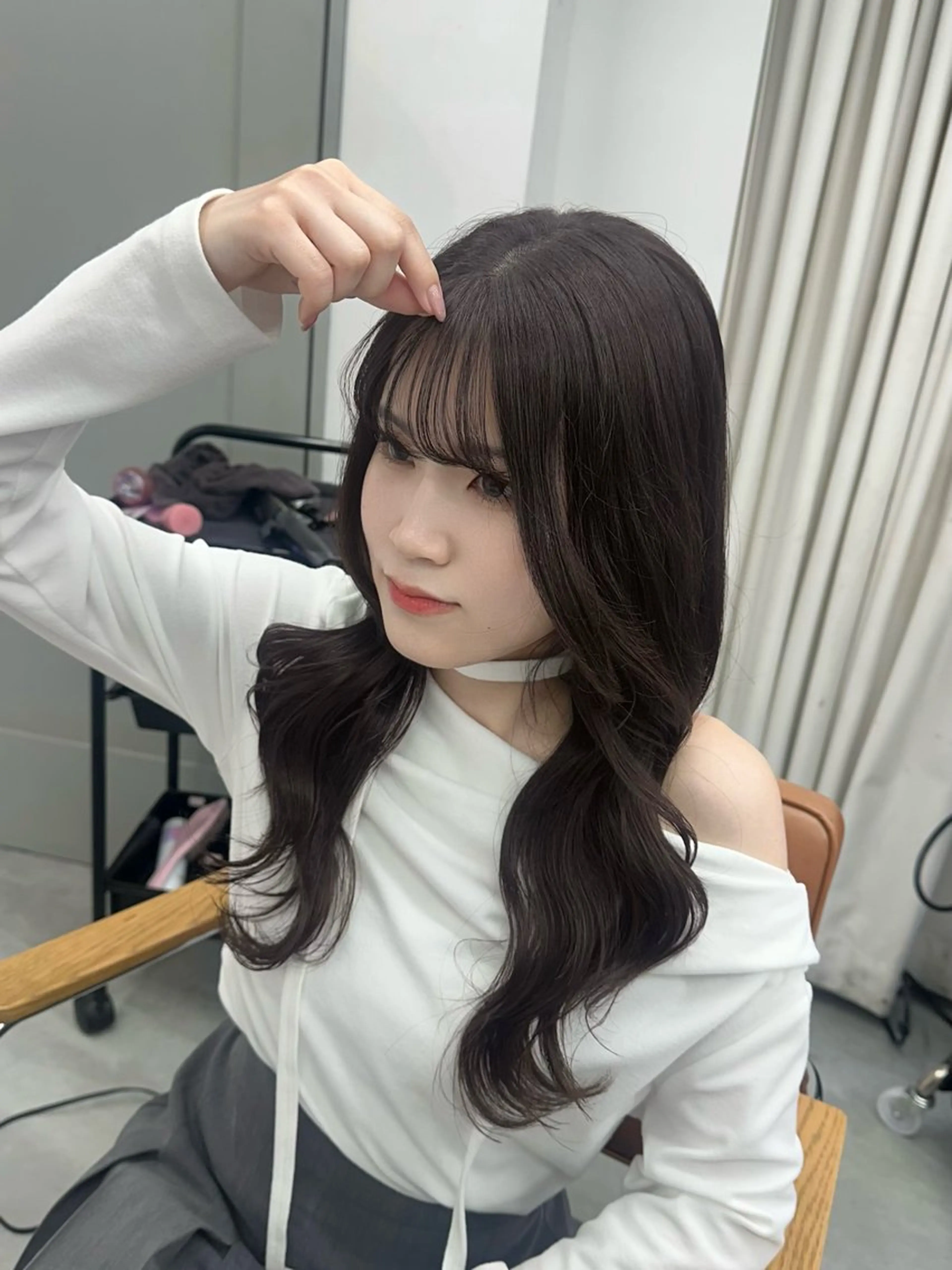 ロング カラー グレージュ ラベンダーカラー ラベンダーグレージュ ラベンダーグレー ヘアカラー トリートメント 髪質改善透明感カラー 🩶Nanakoのヘアスタイル