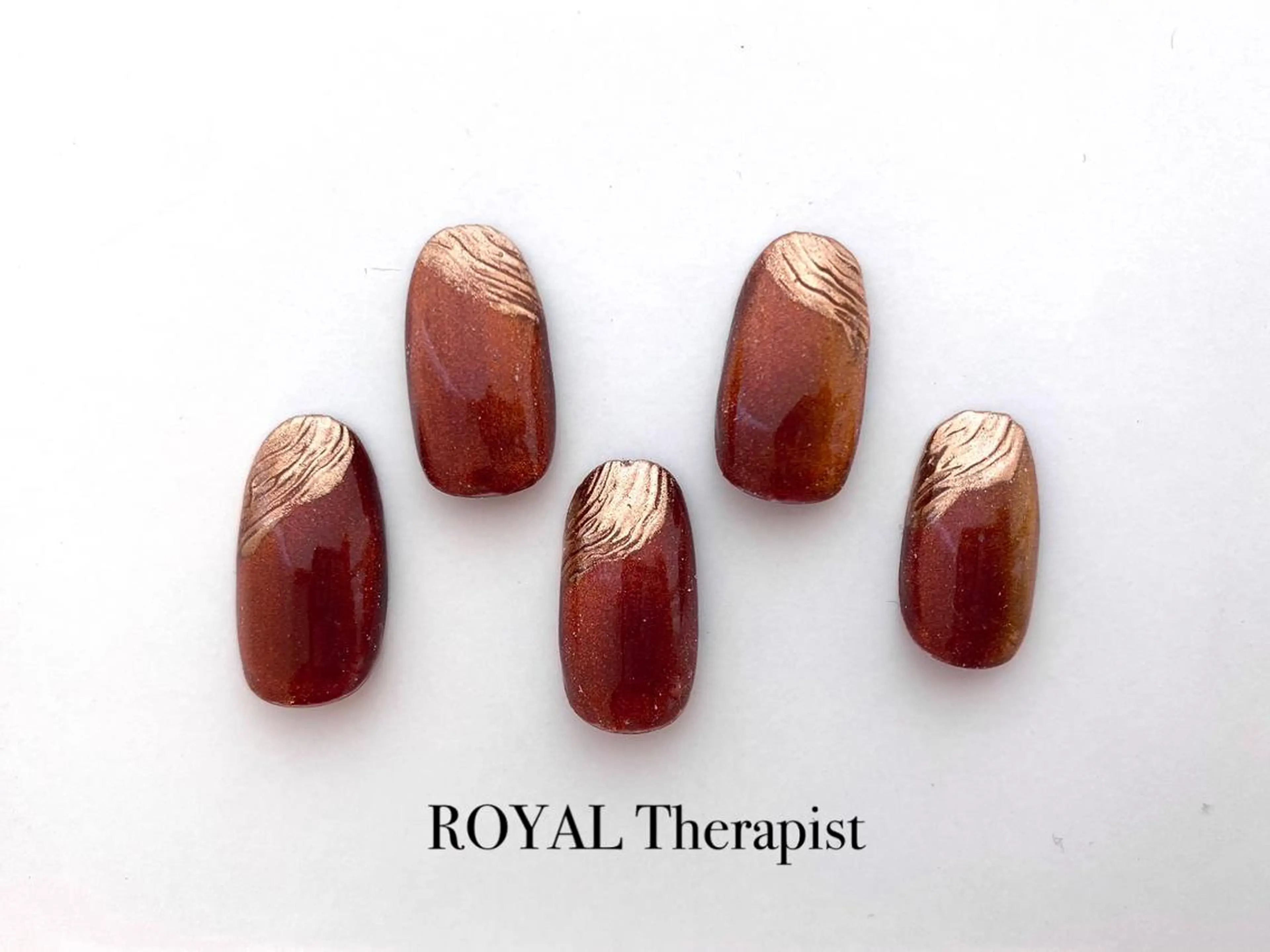 ネイル ハンドネイル 【山岡】 ロイヤル•セラピストのネイルデザイン