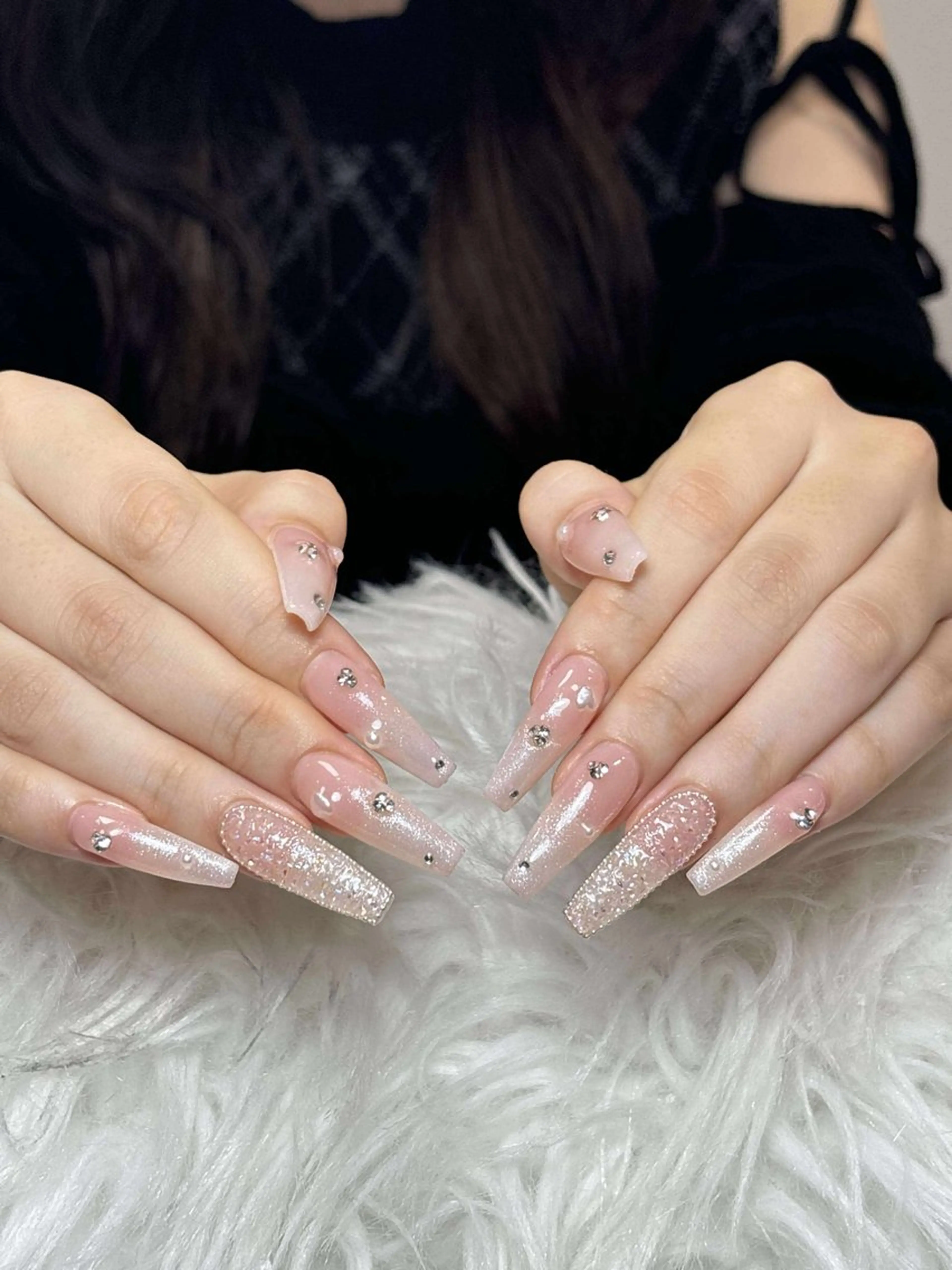 ネイル ボルドー ブラウン チークネイル ドット フットネイル Julli NailStudioのネイルデザイン