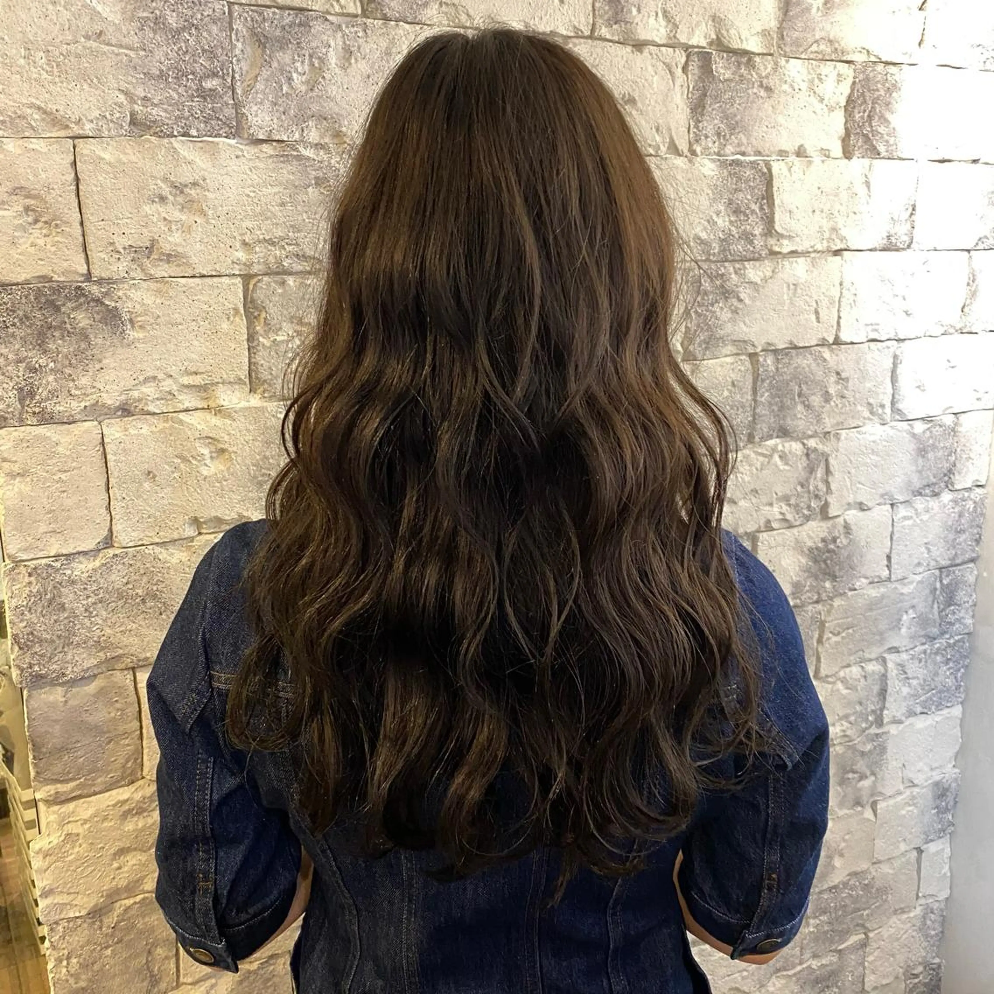 ロング カラー パーマ ベージュカラー 透明感カラー オリーブベージュ カット ヘアカラー パーマ トリートメント ヘッドスパ ヘアセット 美髪矯正 🌈髪質改善 山下のヘアスタイル