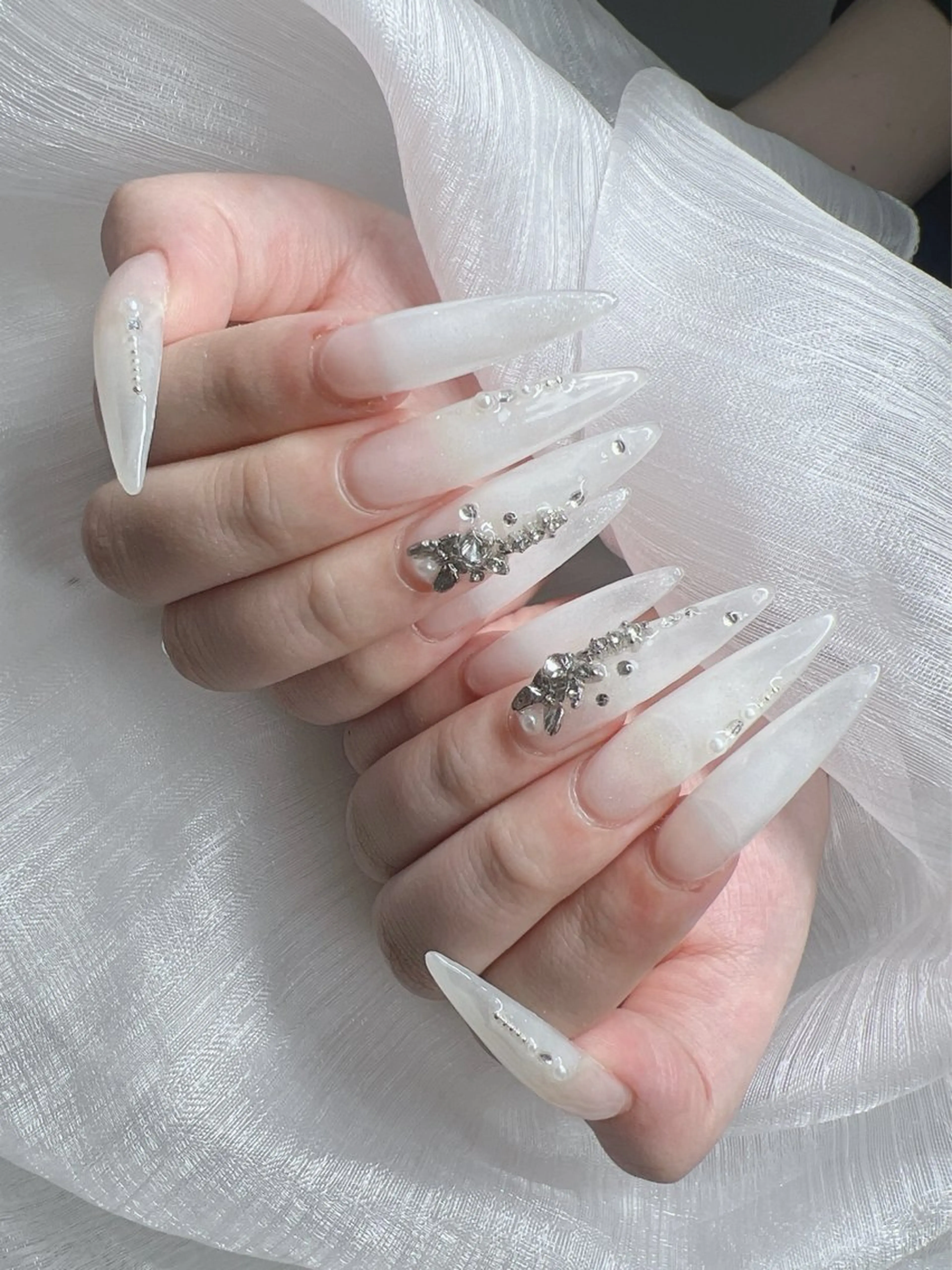 ネイル 長さ出し グラデーション キラキラネイル マグネットネイル ニュアンスネイル Lee Nails チップ長さだし専門店のネイルデザイン