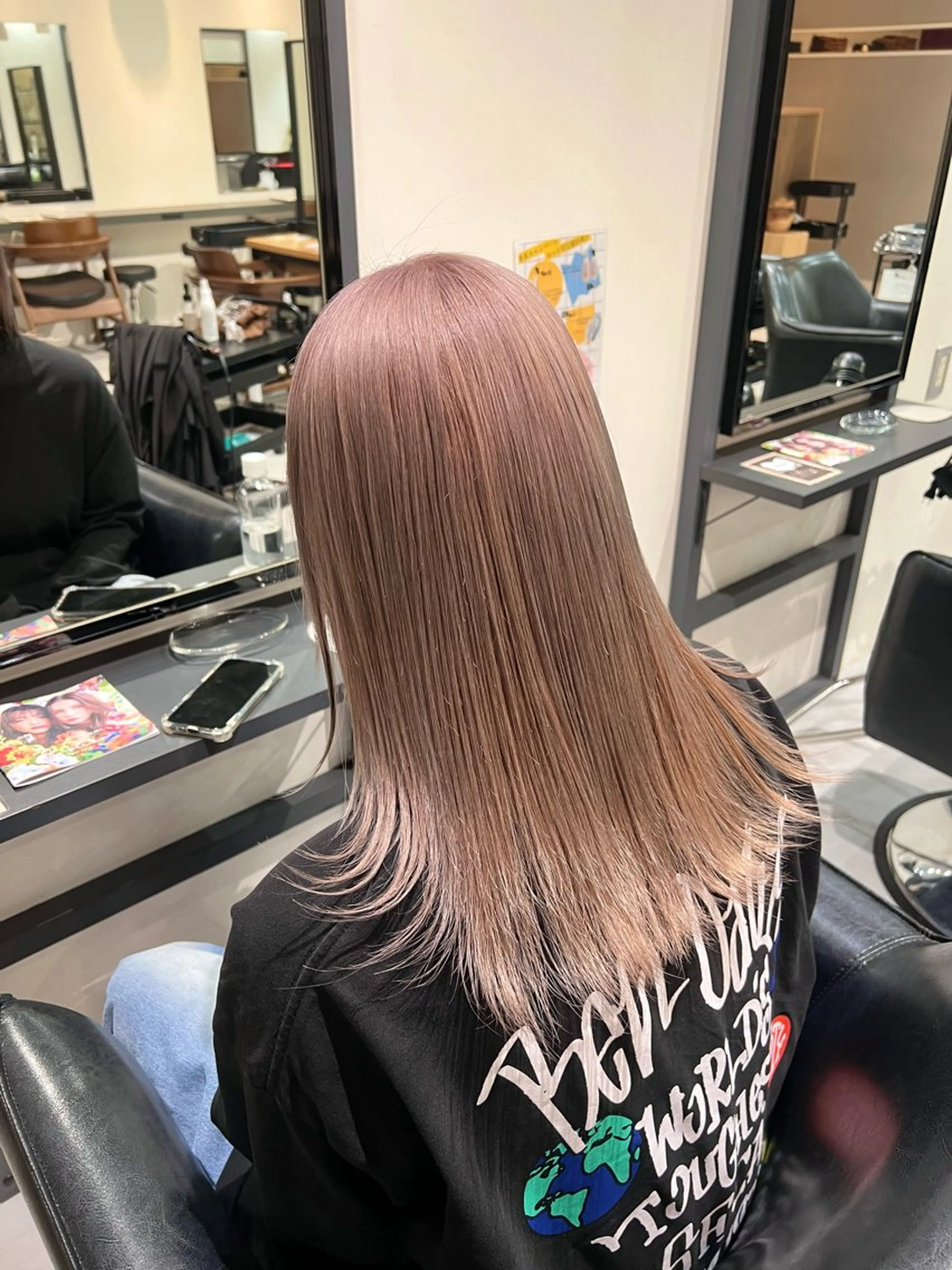 セミロング カラー ベージュカラー ミルクティーベージュ Neale. ユメのヘアスタイル