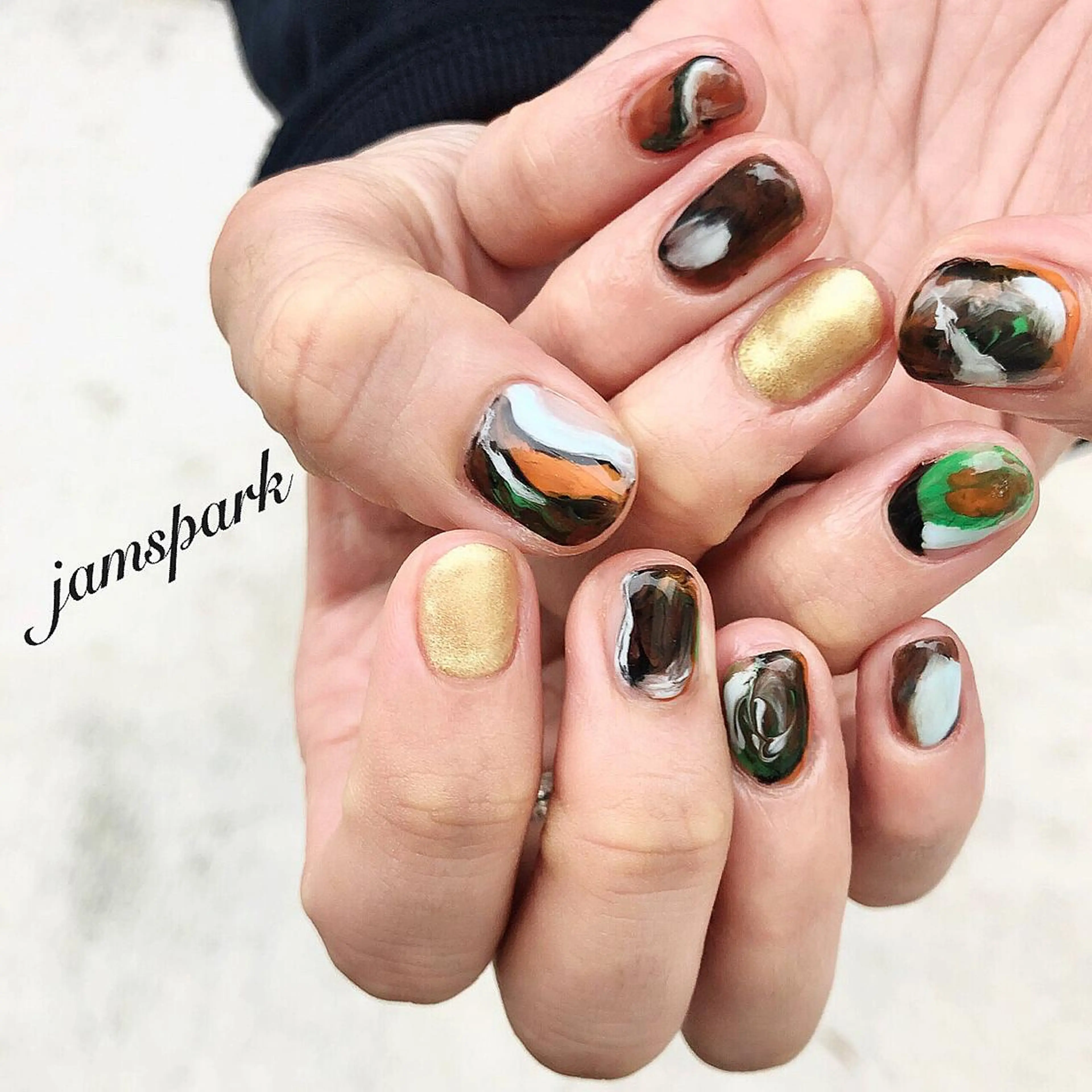 ネイル アートネイル ブラウン ジェルネイル 大理石ネイル(マーブル) ニュアンスネイル ハンドネイル jamspark ✨のネイルデザイン