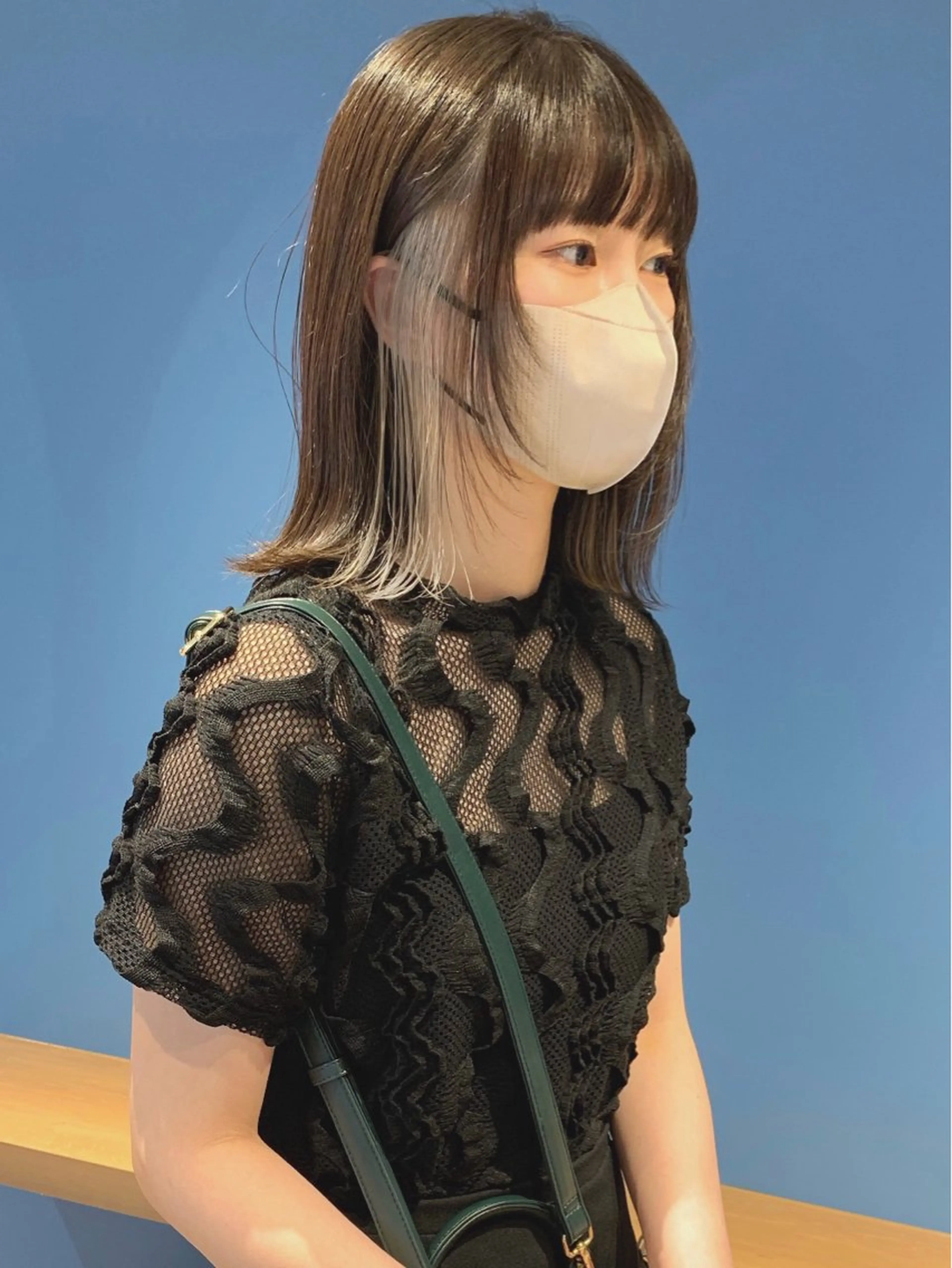 ミディアム カラー インナーカラー 顔まわりレイヤー レイヤーカット カット ヘアカラー トリートメント レイヤーカット🪄 耳ツボ🎀Ayumiのヘアスタイル