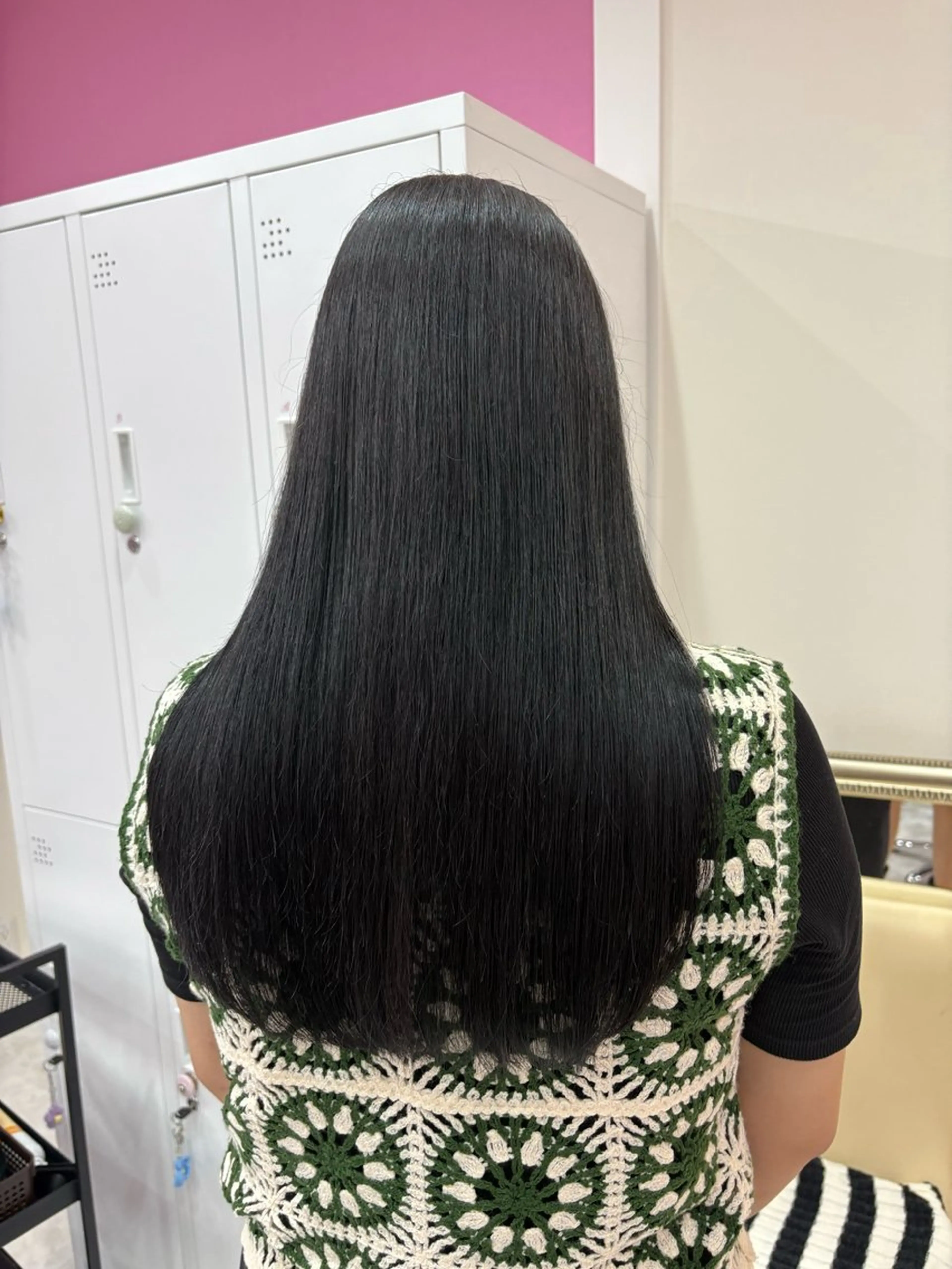 ロング カラー 黒髪 ロング Hirona 縮毛矯正/髪質改善のヘアスタイル