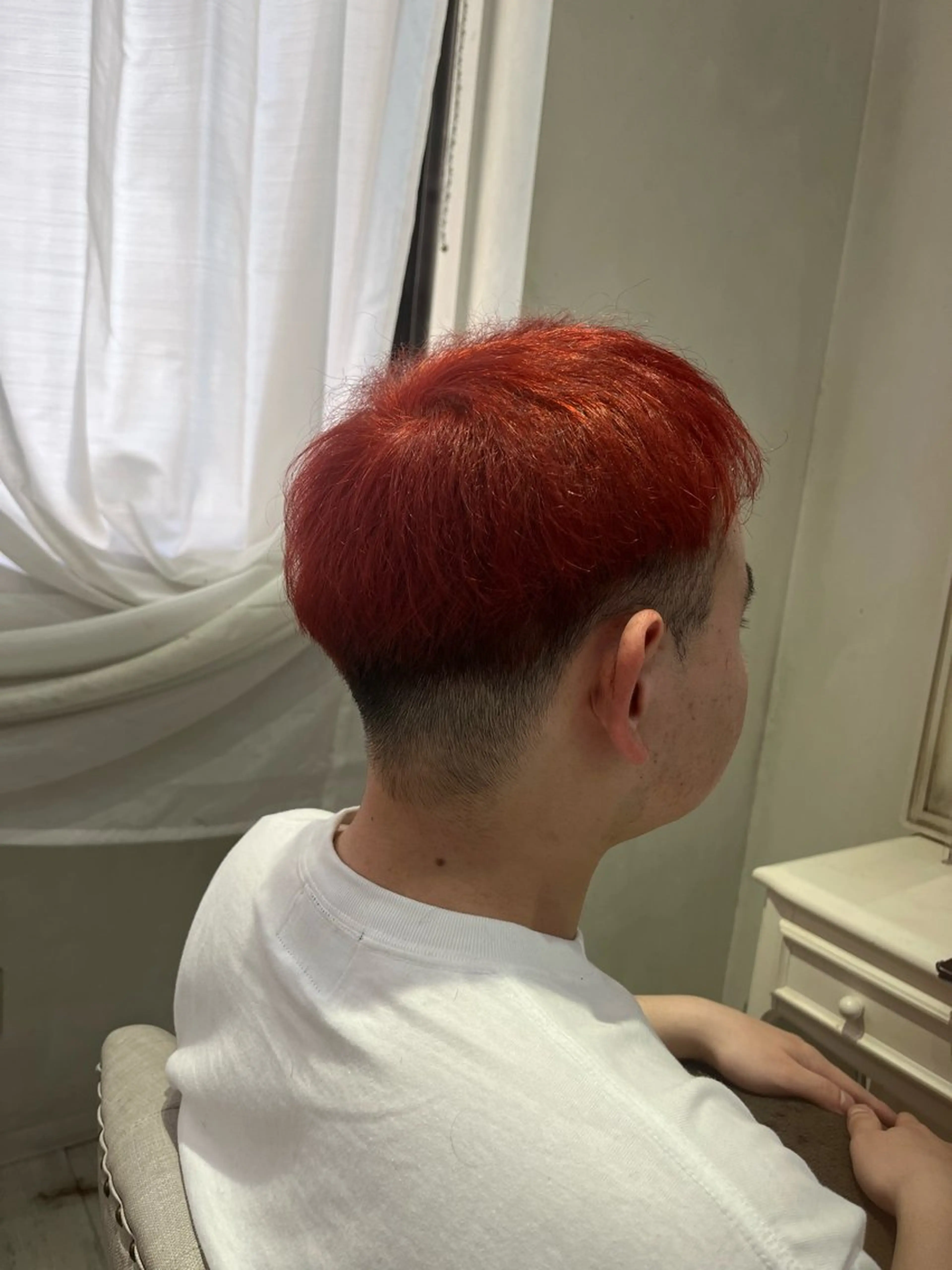 カラー メンズ メンズブリーチ ブリーチ ブリーチなしカラー レッドカラー 髪質改善、パーマ 山崎純生のヘアスタイル