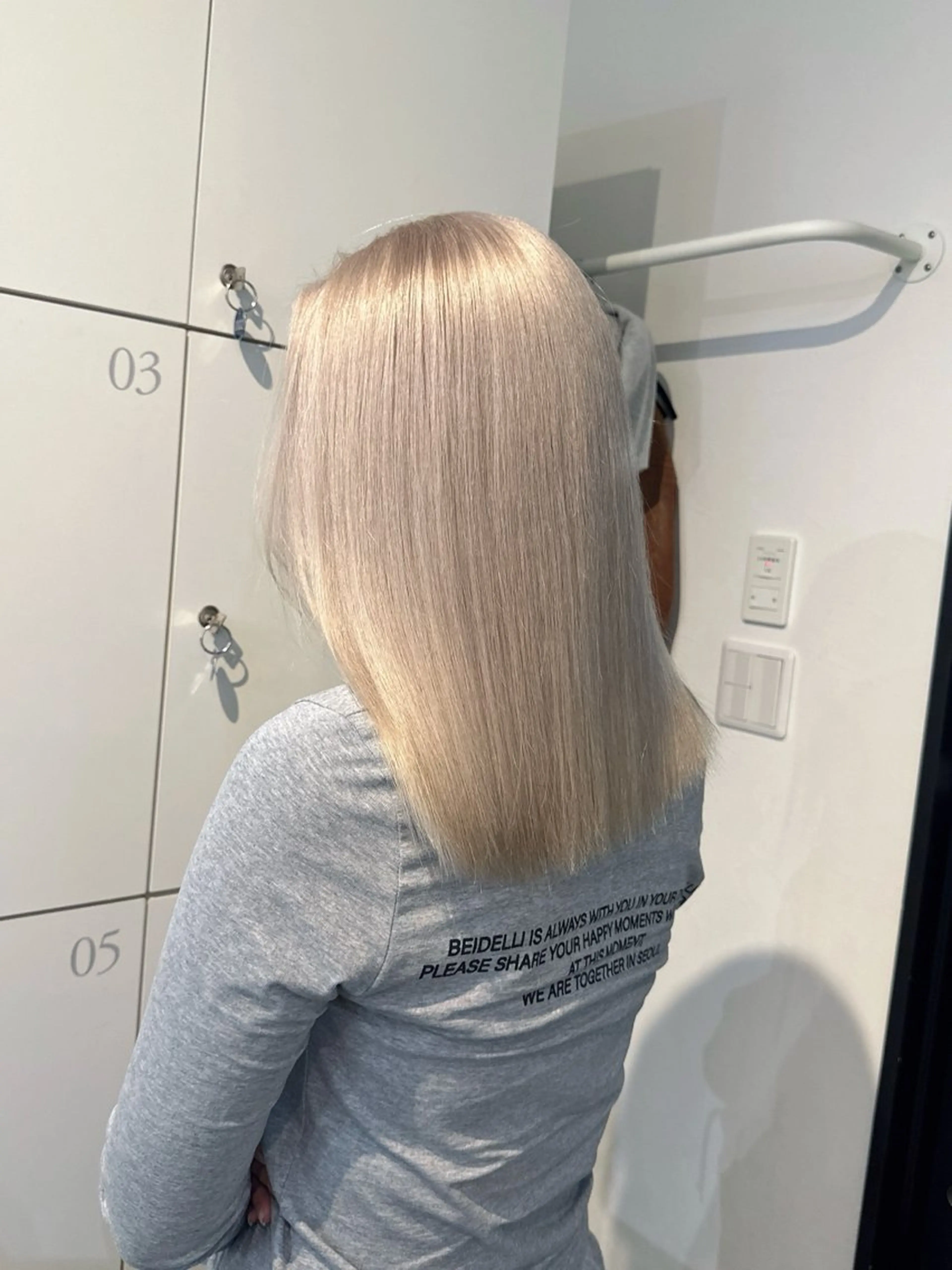 セミロング カラー ヘアカラー トリートメント ﾚｲﾔｰ/ﾊｲﾄｰﾝ WAKANAのヘアスタイル