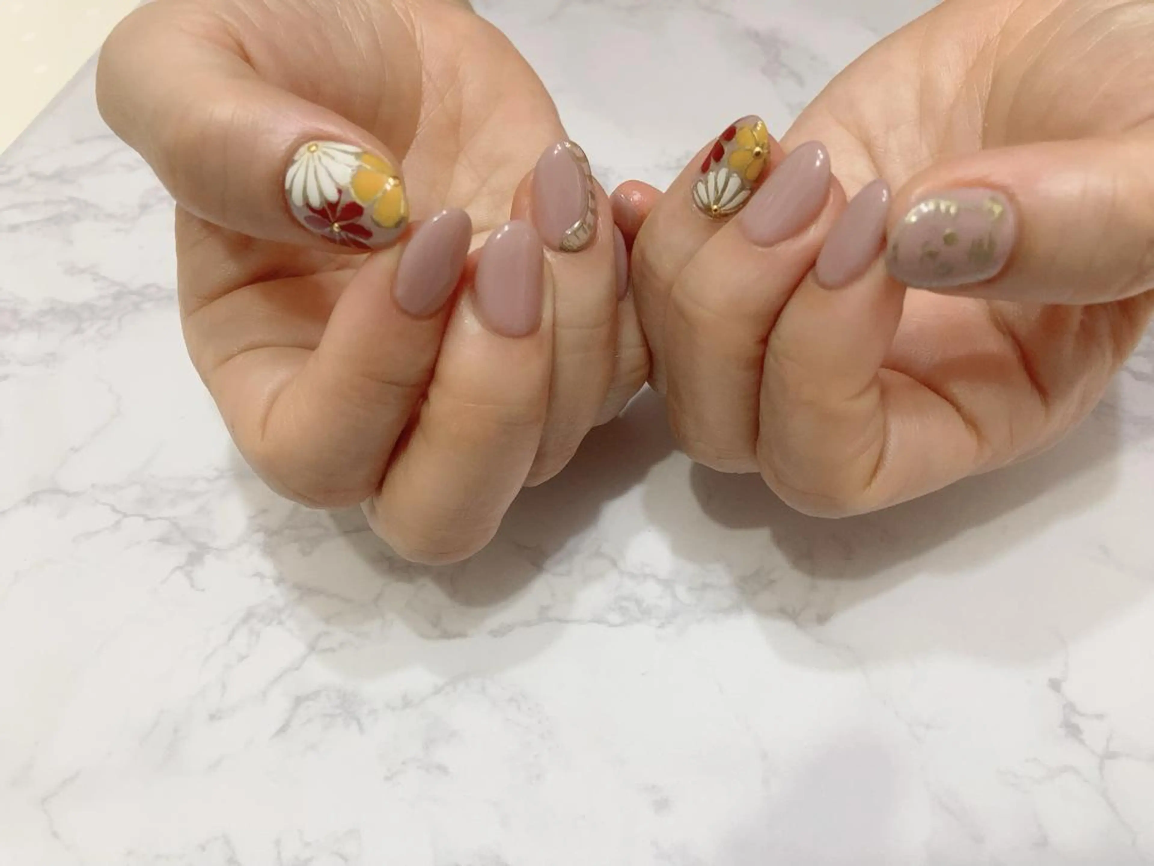 ネイル ジェルネイル Min2nailプライベートサロン&ネイルスクール所属・花 みきのマツエク・マツパデザイン