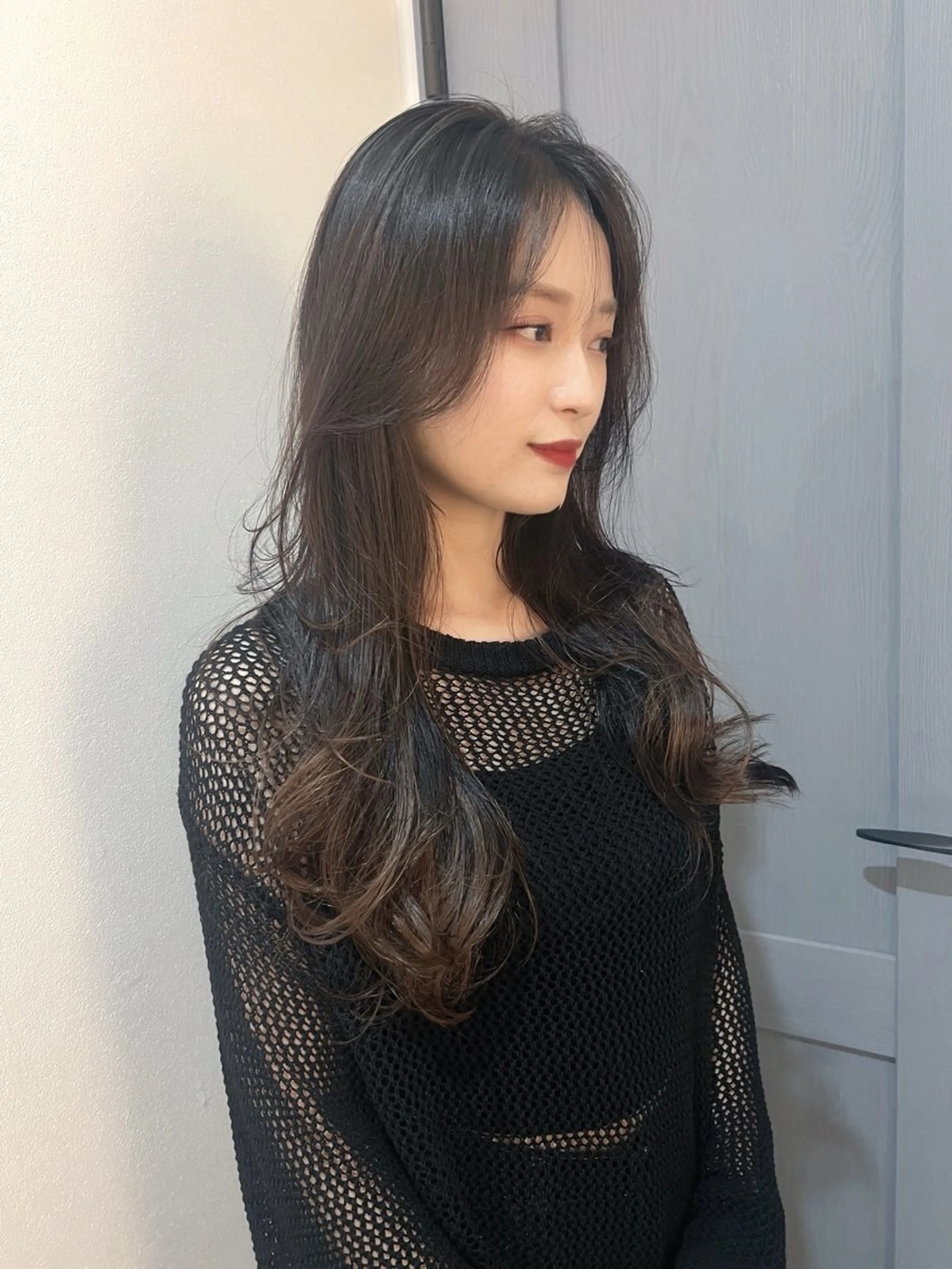 ロング 韓国風ヘア レイヤーカット ロング Mirror'所属・ショート/韓国ヘア 押本恵一のヘアスタイル