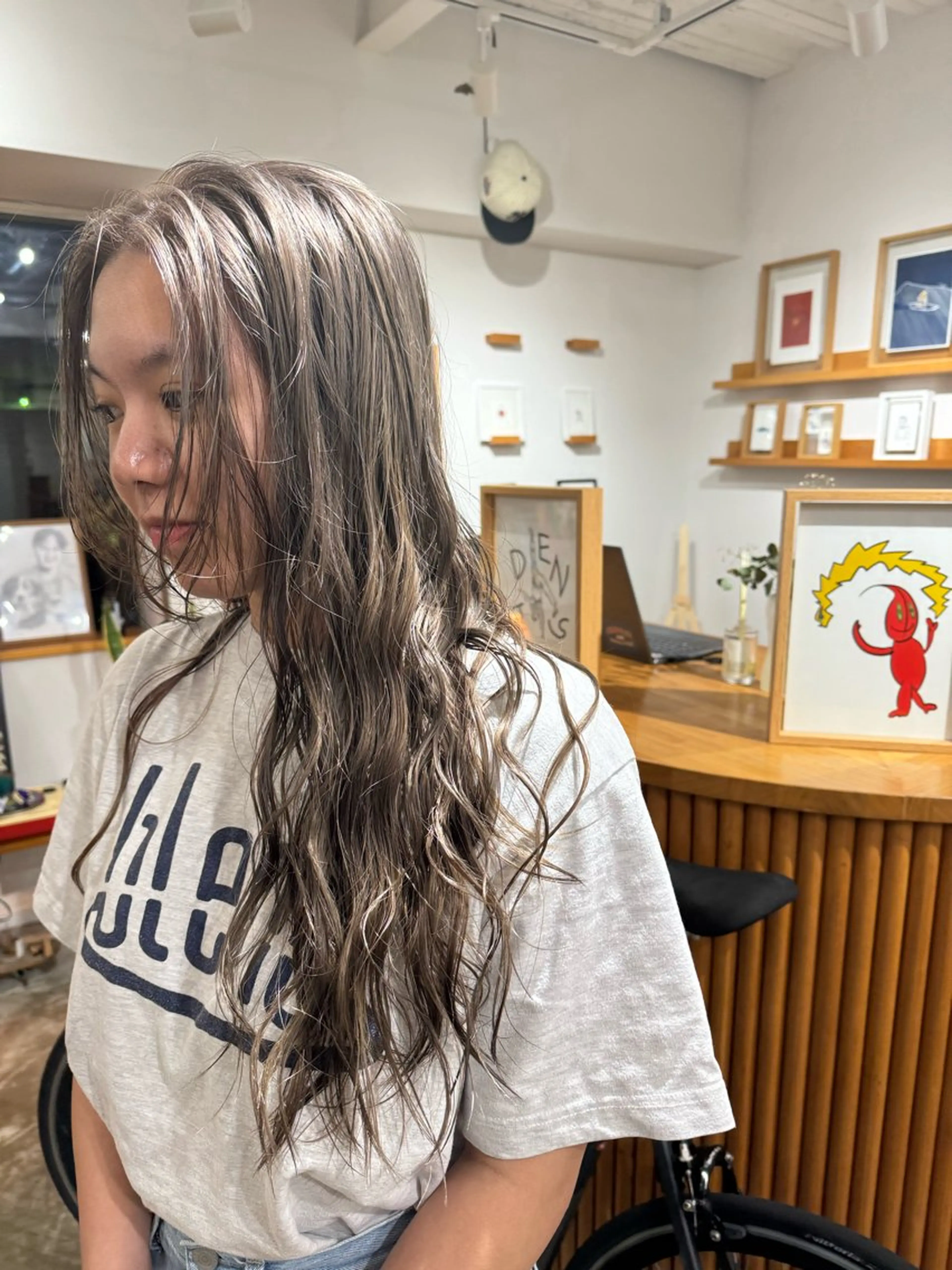 ロング カラー ブリーチ KOU×北谷× BY MY SIDEのヘアスタイル