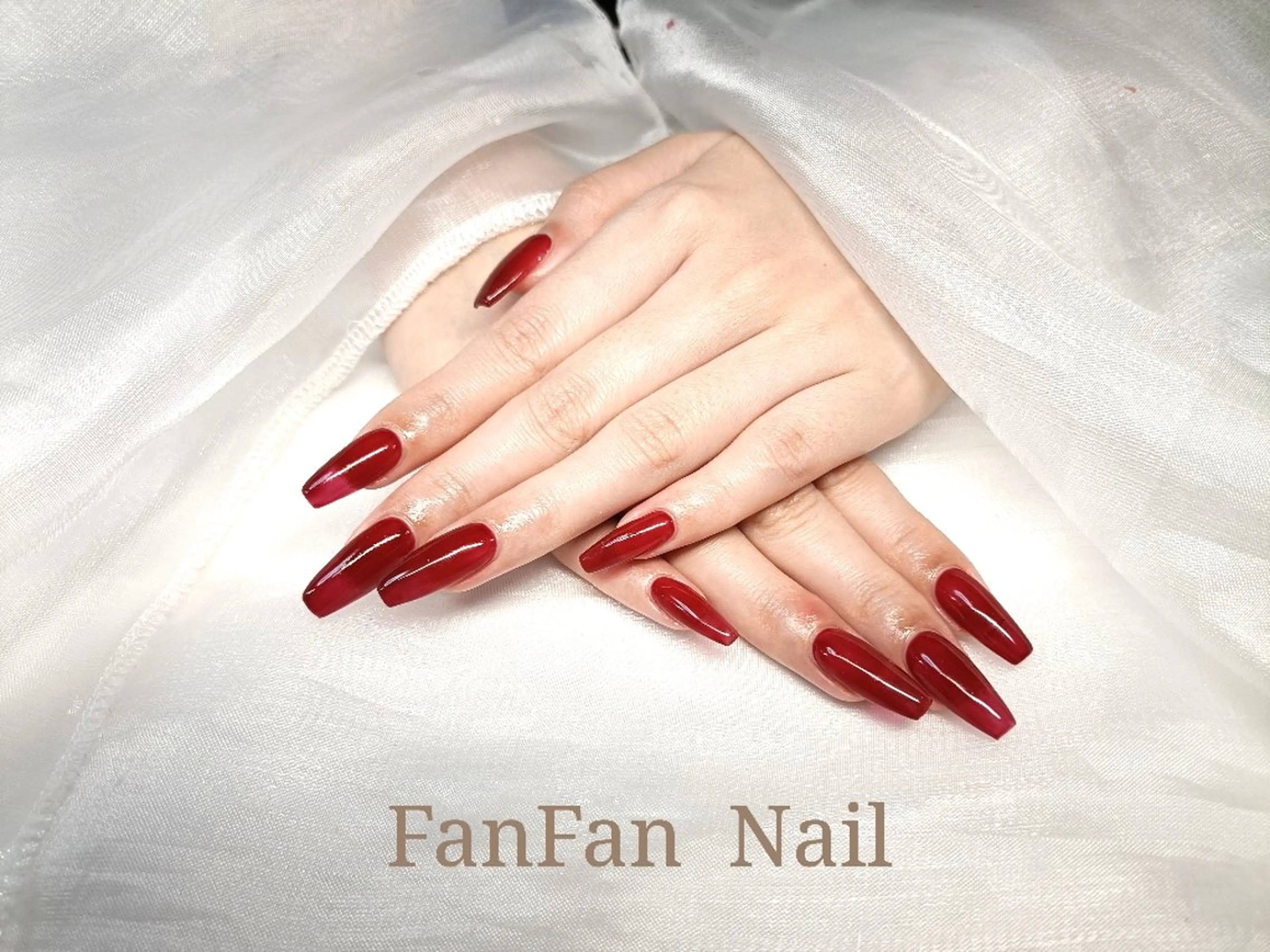 ネイル 長さ出し ワンカラーネイル ネイルチップ RUE FANFANNAILのネイルデザイン